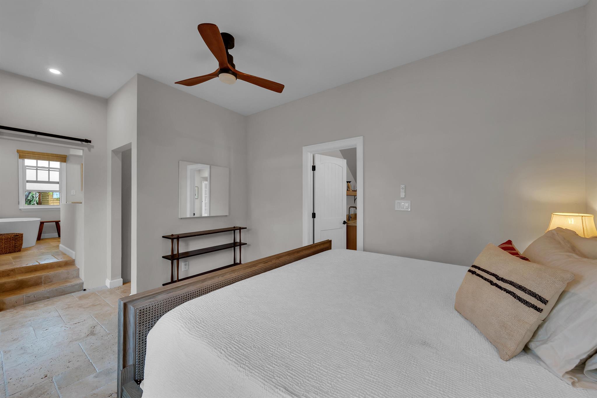 500 N Victoria Park Road Property Photo 14