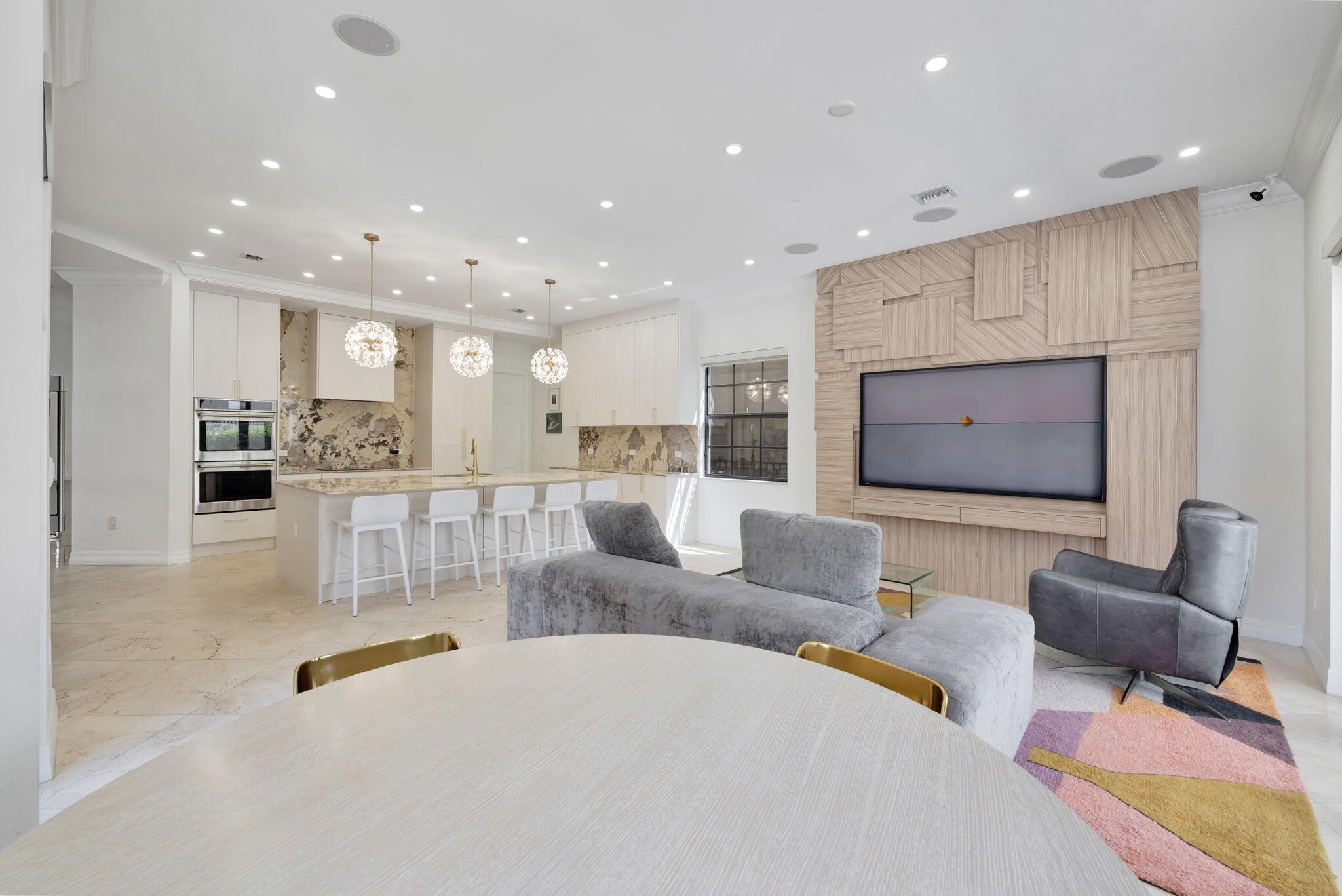 3533 Forest View Circle Property Photo 9