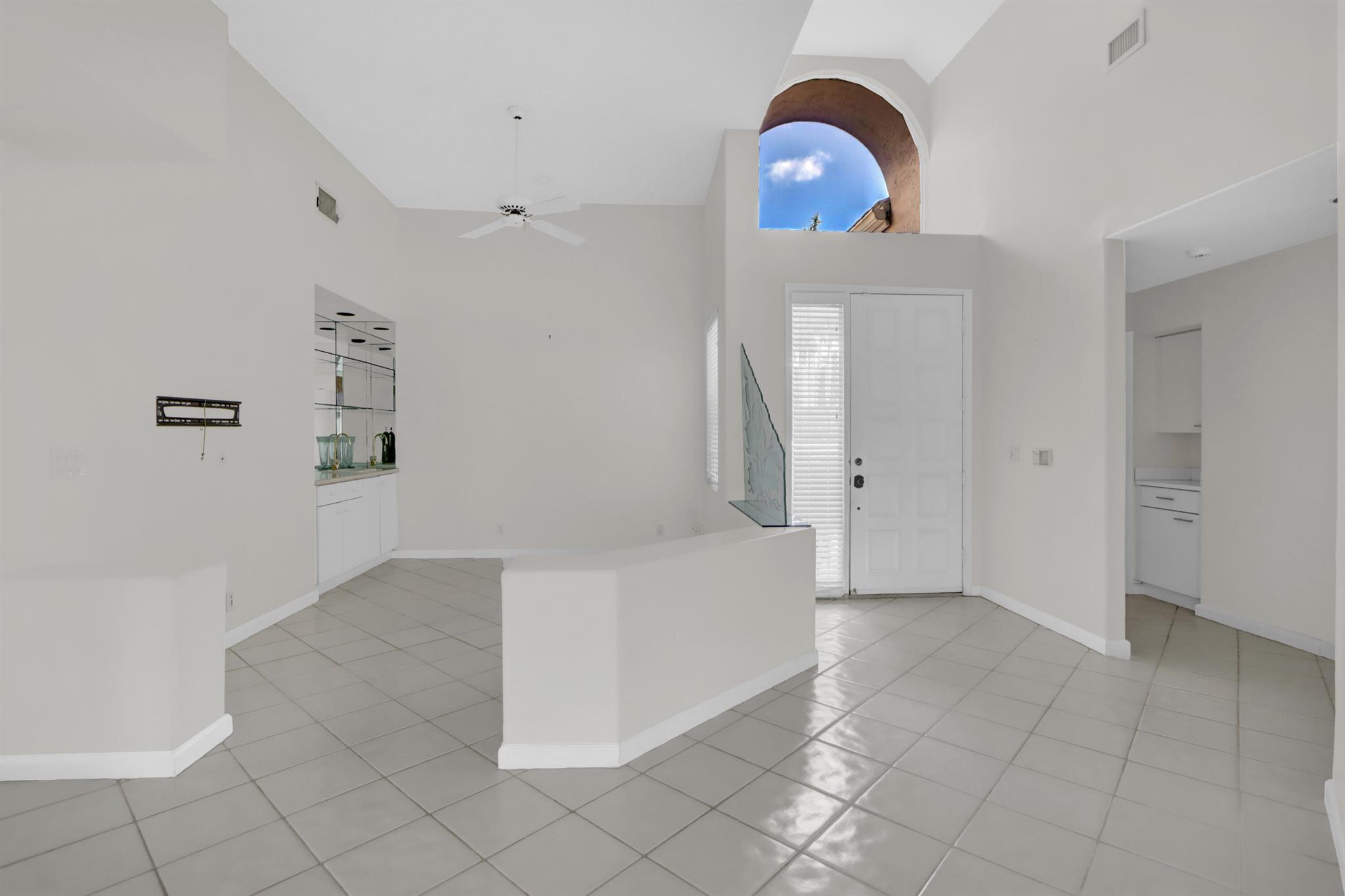 8013 Travlers Tree Drive Property Photo 5