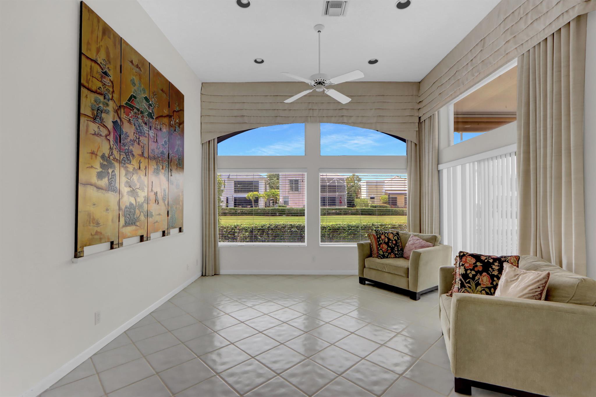 8013 Travlers Tree Drive Property Photo 10