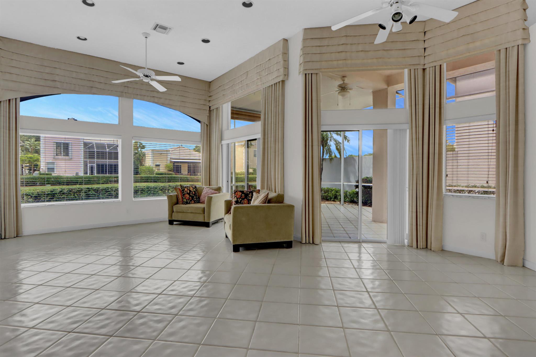 8013 Travlers Tree Drive Property Photo 19