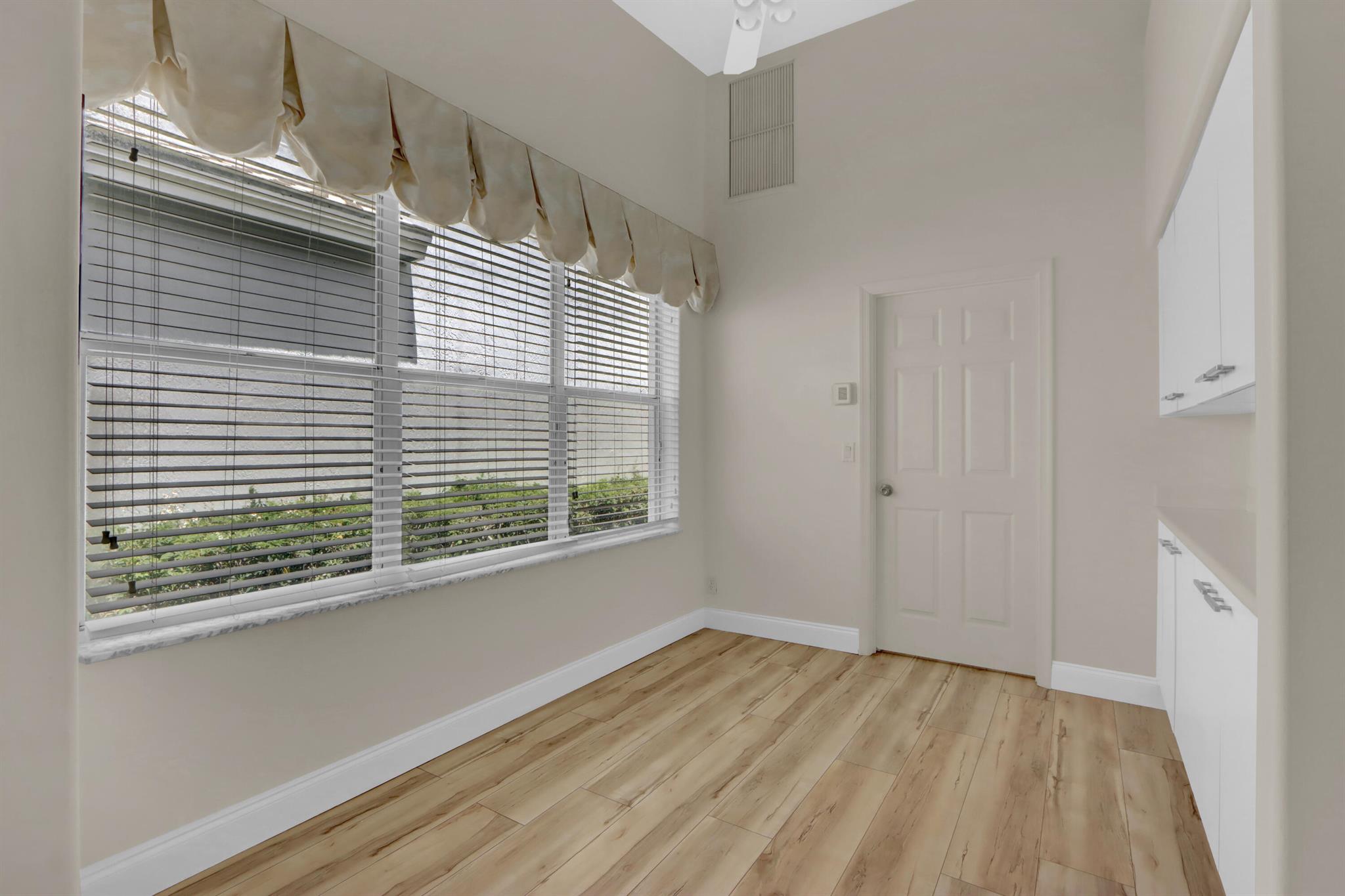 8013 Travlers Tree Drive Property Photo 20