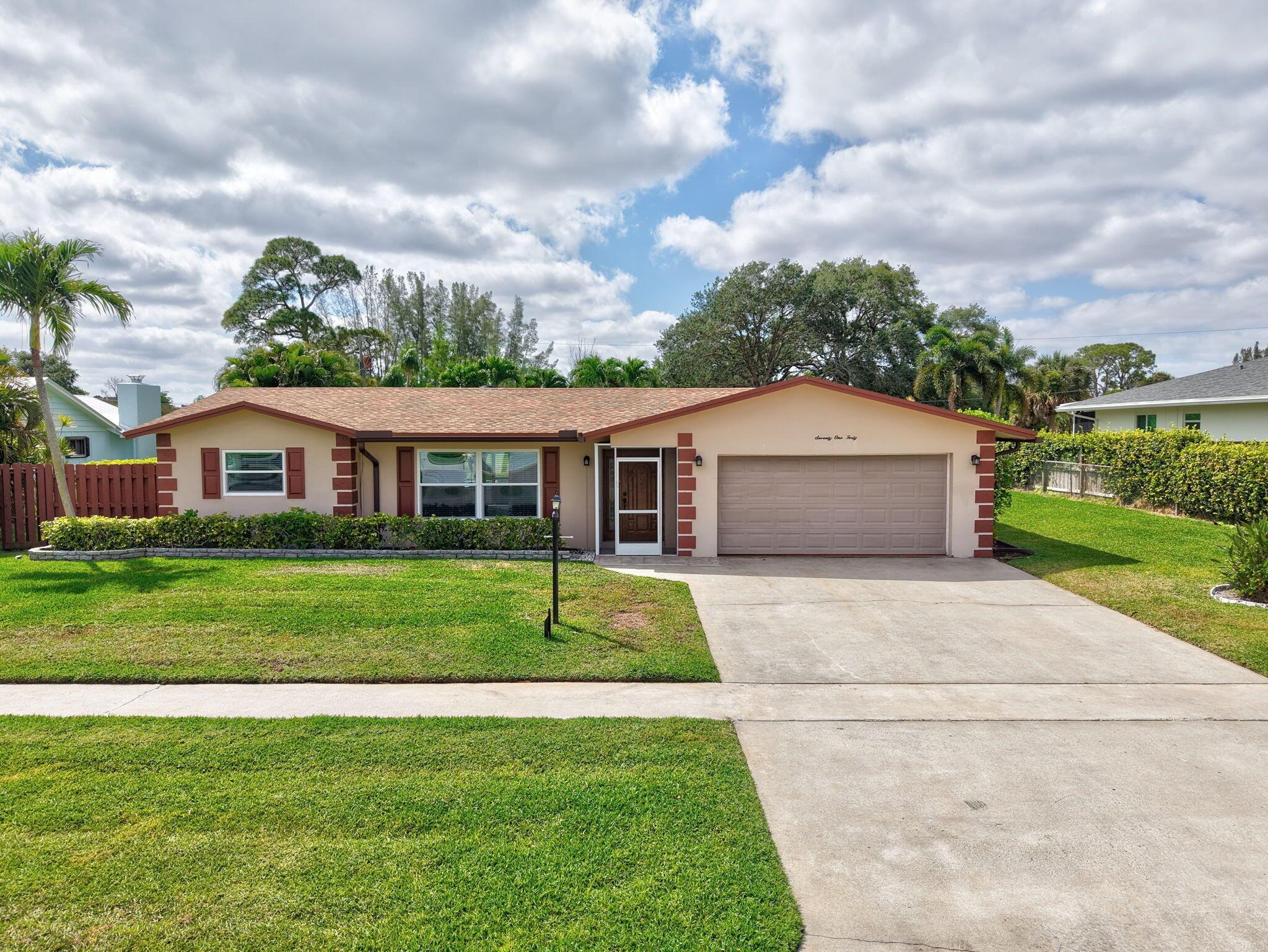 7140 Bobalink Court Property Photo 1