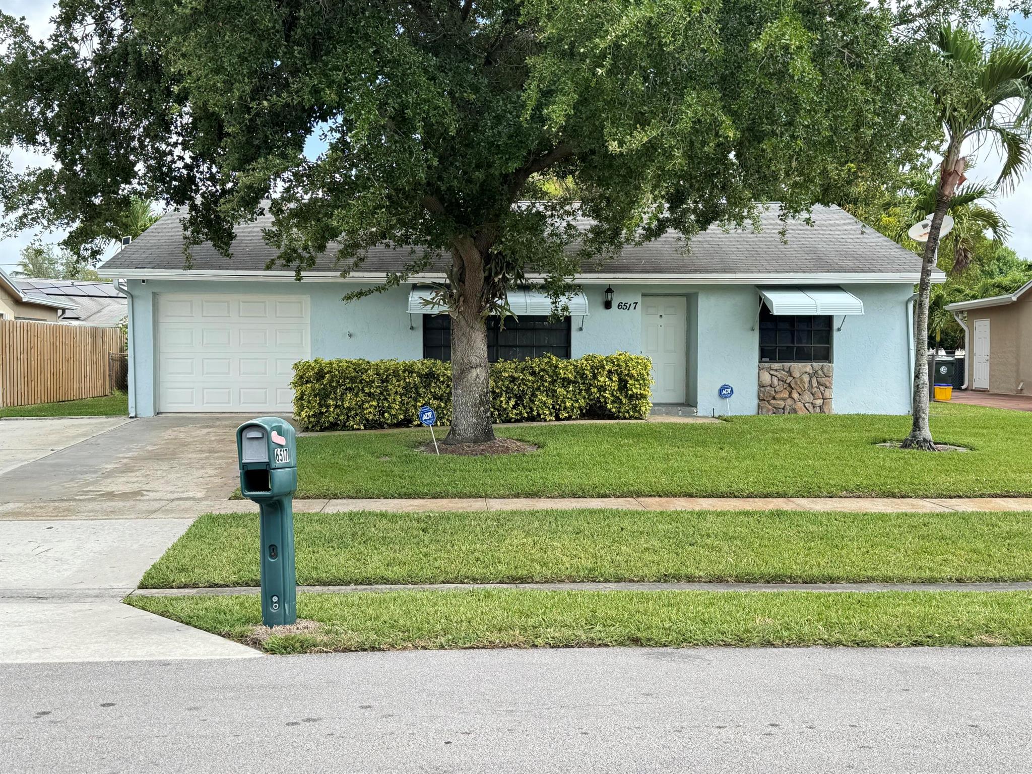 6517 Ramblewood Circle Property Photo 1