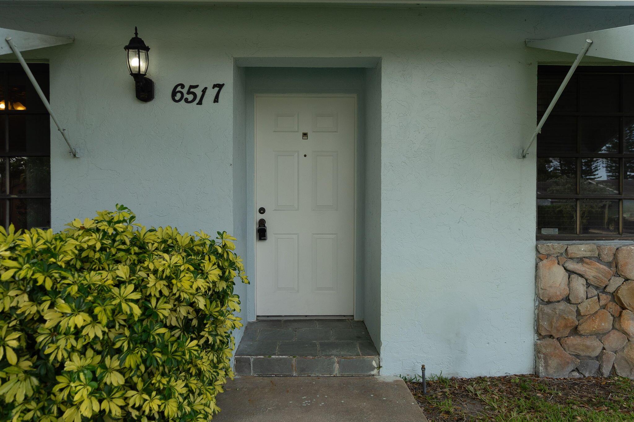 6517 Ramblewood Circle Property Photo 5