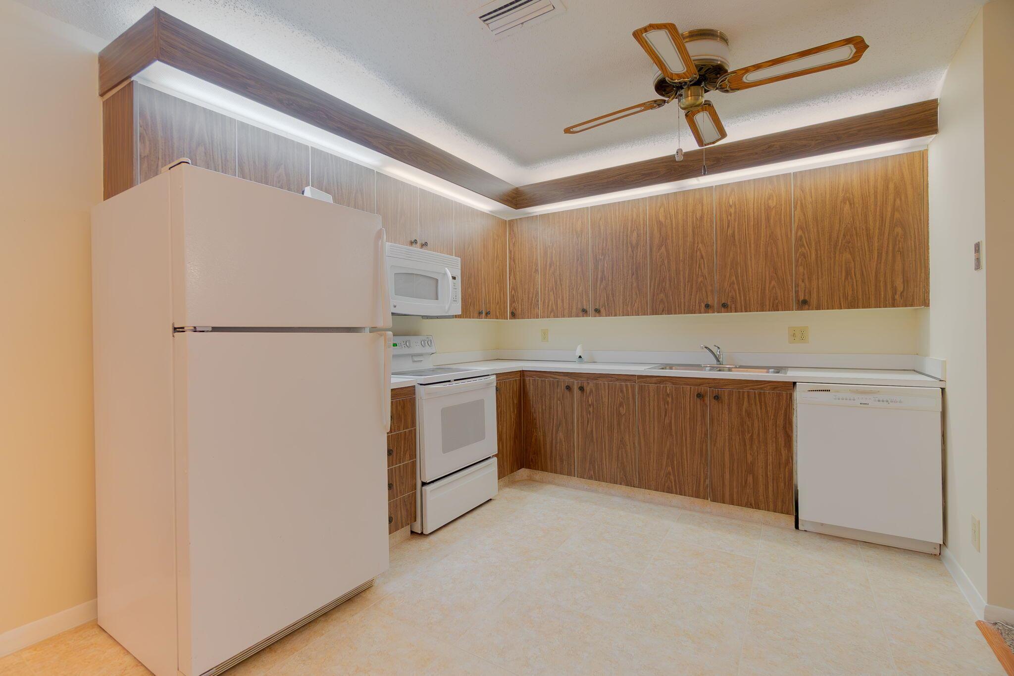 6517 Ramblewood Circle Property Photo 9