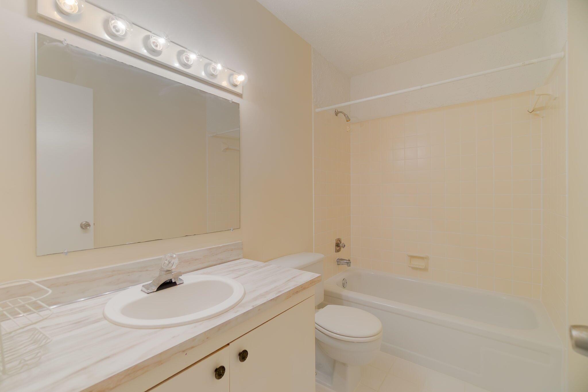 6517 Ramblewood Circle Property Photo 16