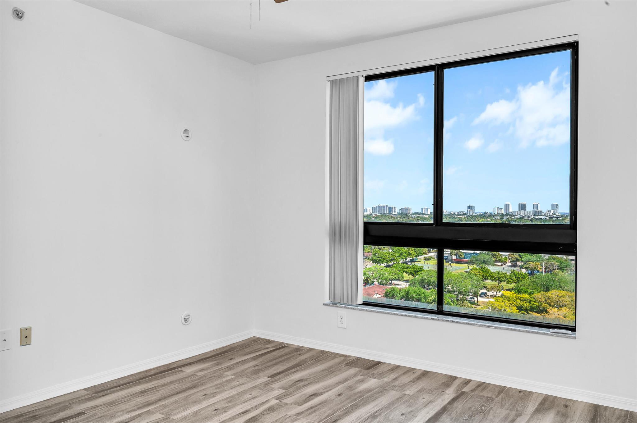 100 N Federal Highway 1220 Property Photo 16