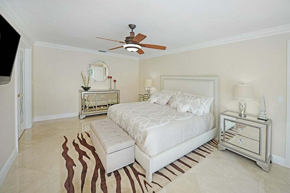 885 Ne Mulberry Drive Property Photo 15