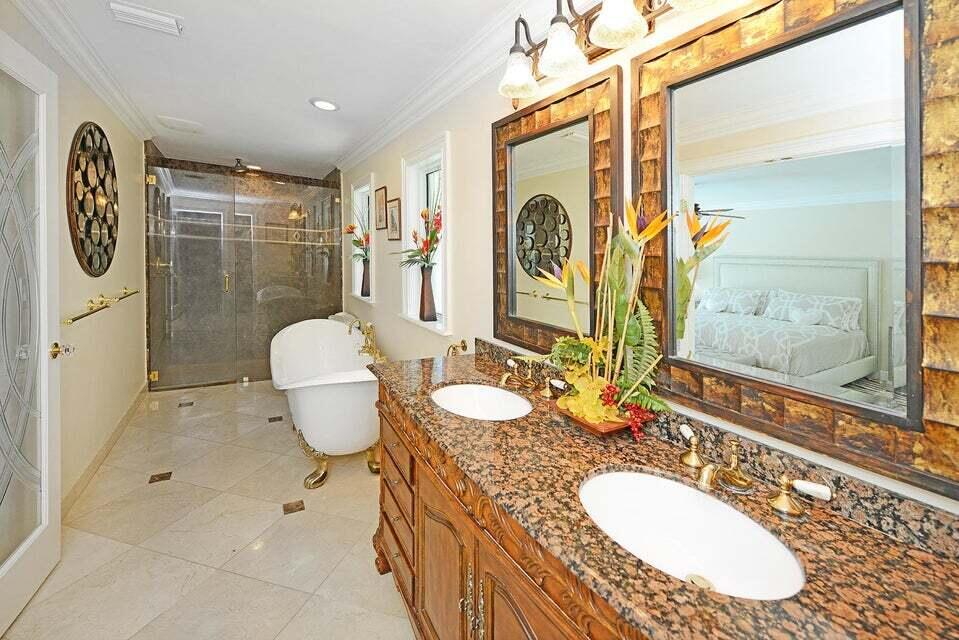 885 Ne Mulberry Drive Property Photo 16