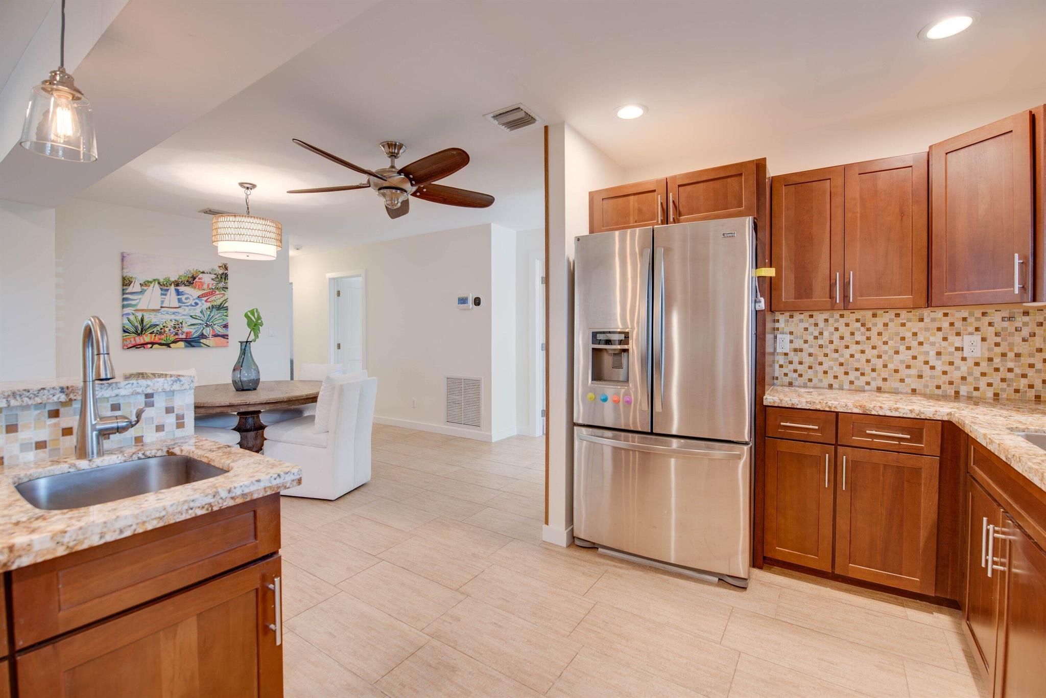 3359 Riviera Drive Property Photo 5