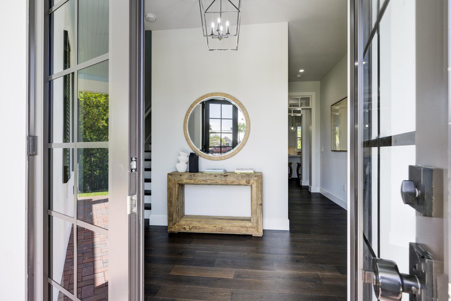 11823 Lake Shore Place Property Photo 3