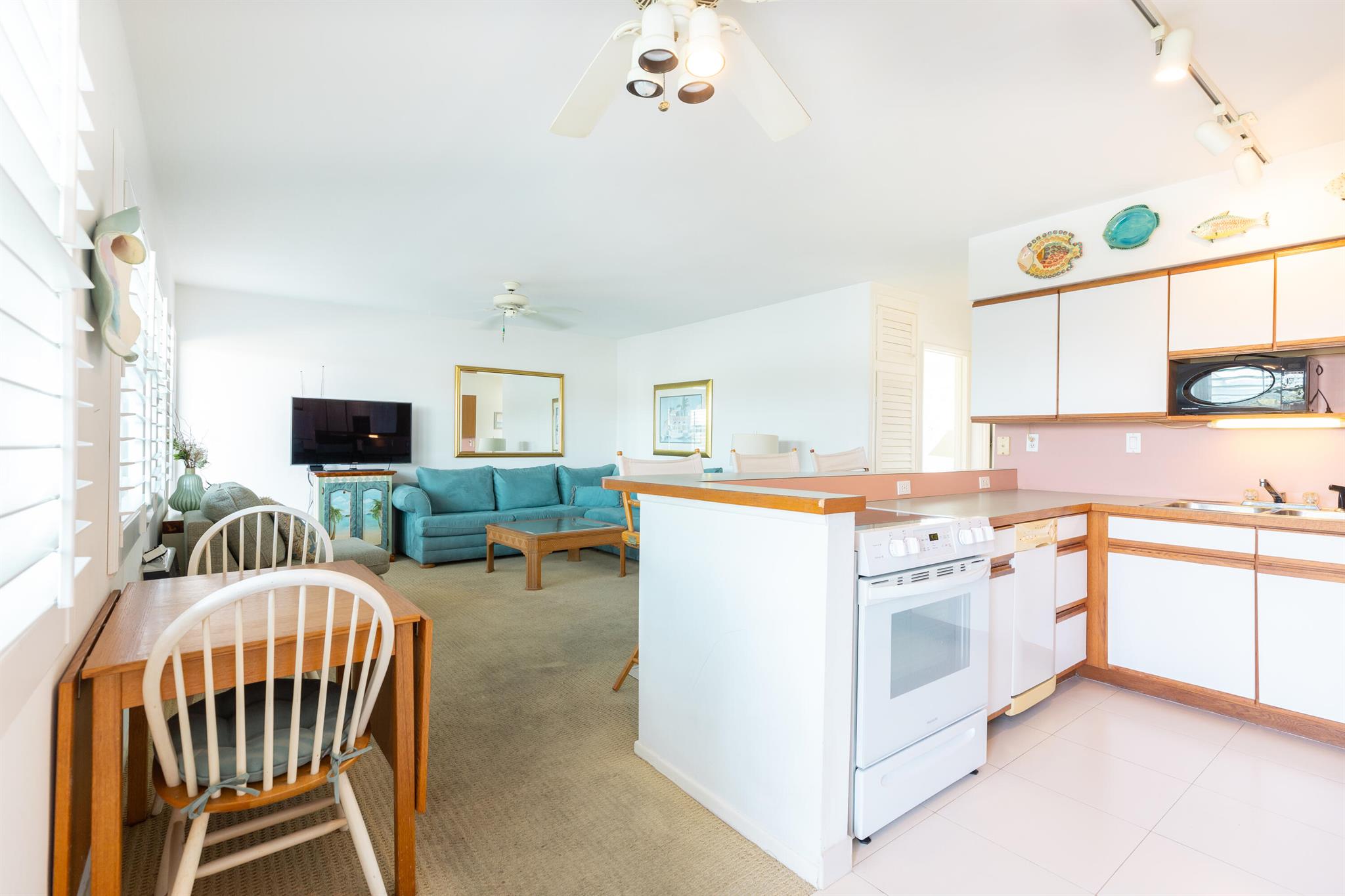 1850 S Ocean Drive 318 Property Photo 5