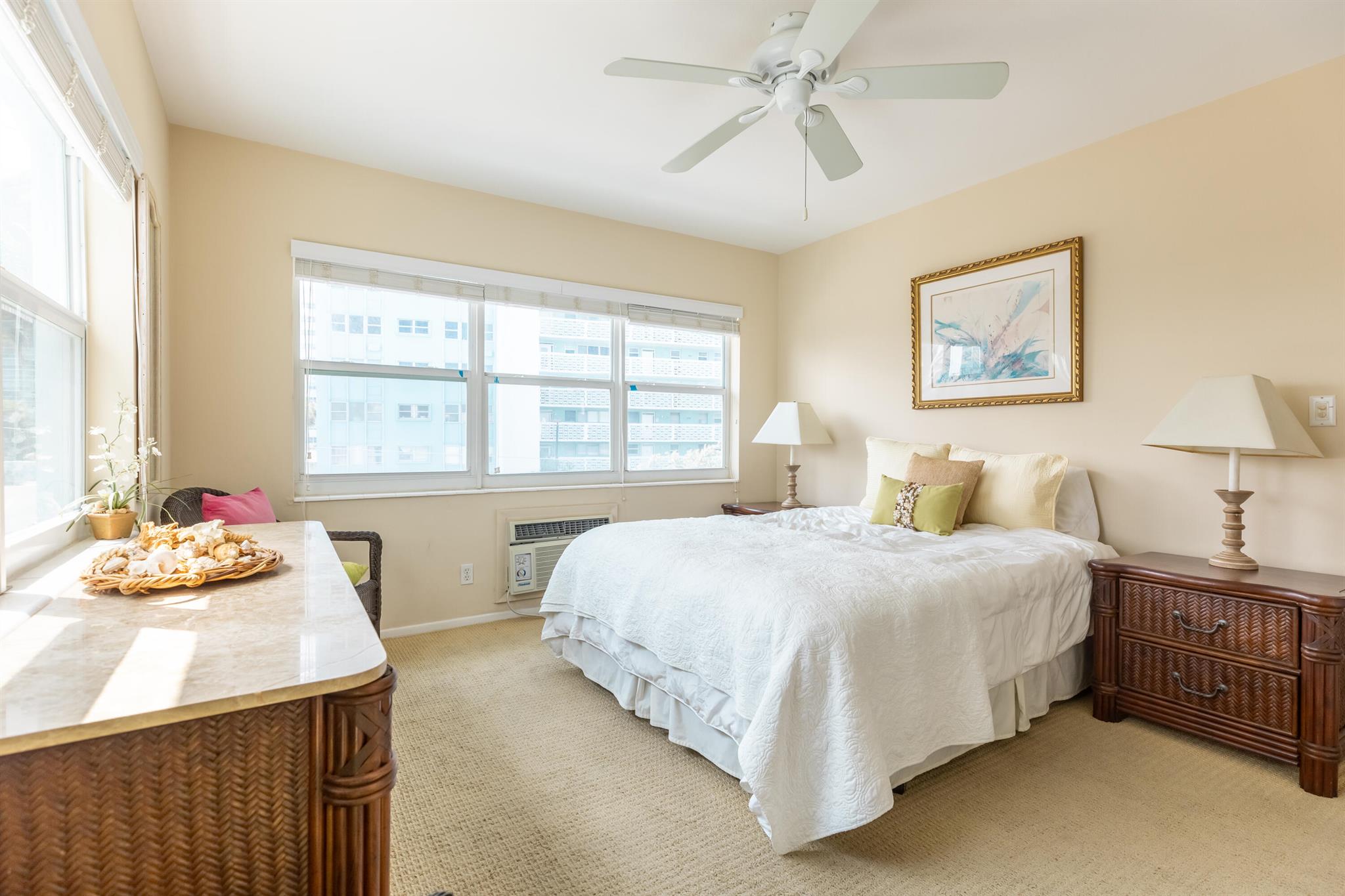 1850 S Ocean Drive 318 Property Photo 11