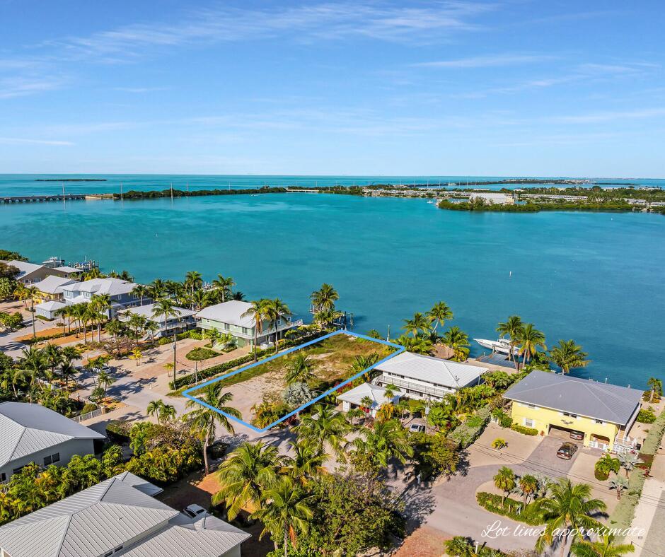 421 Harbour Drive Property Photo 9