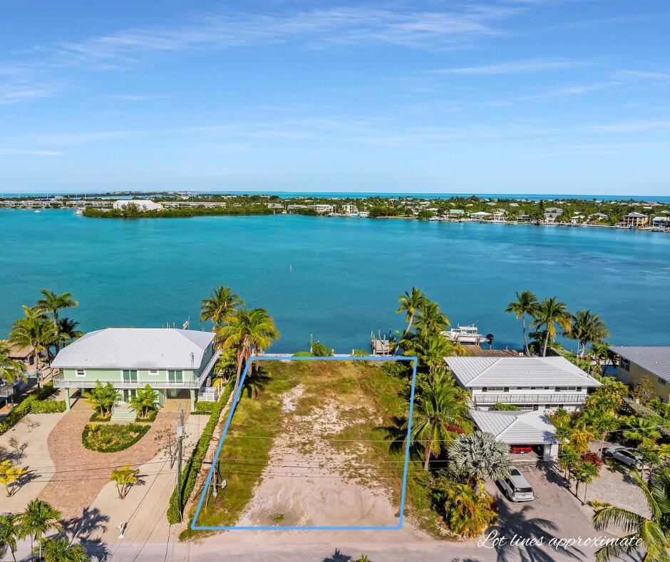 421 Harbour Drive Property Photo 10
