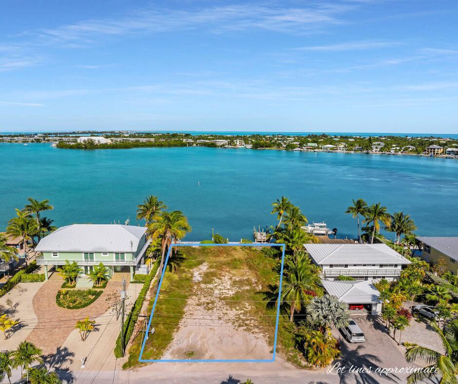 421 Harbour Drive Property Photo 11