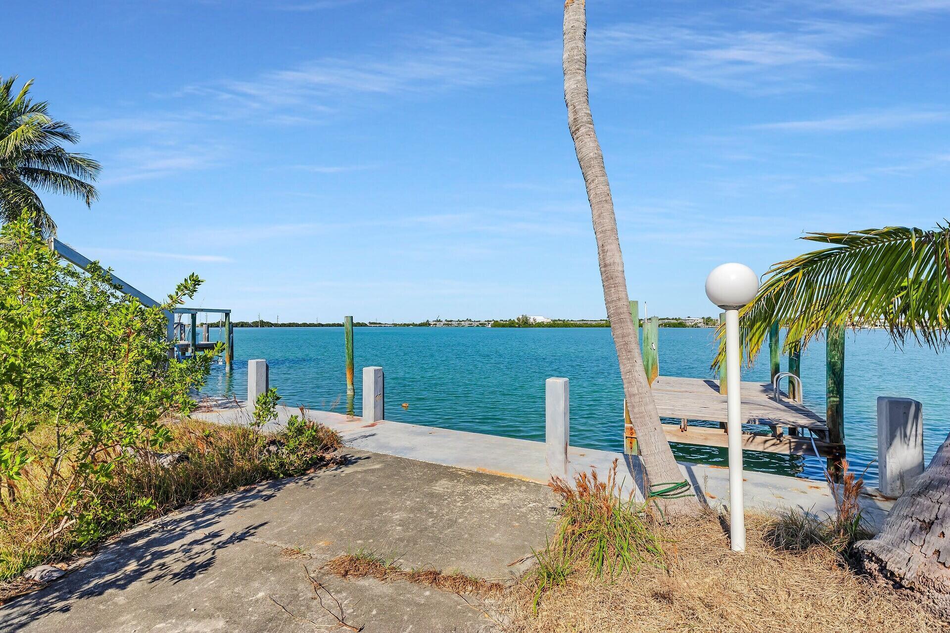 421 Harbour Drive Property Photo 12