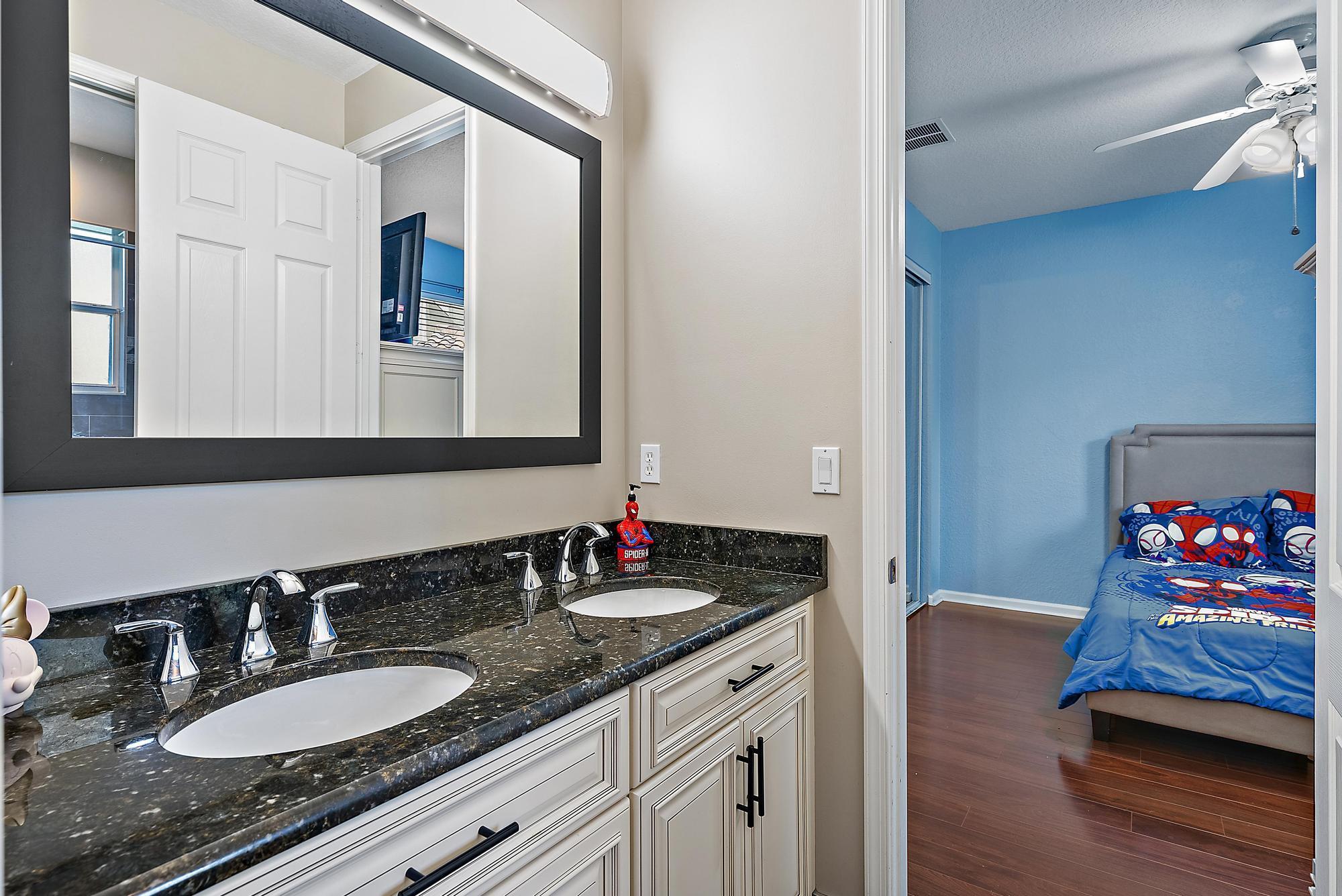 5053 Sw Saint Creek Drive Property Photo 25