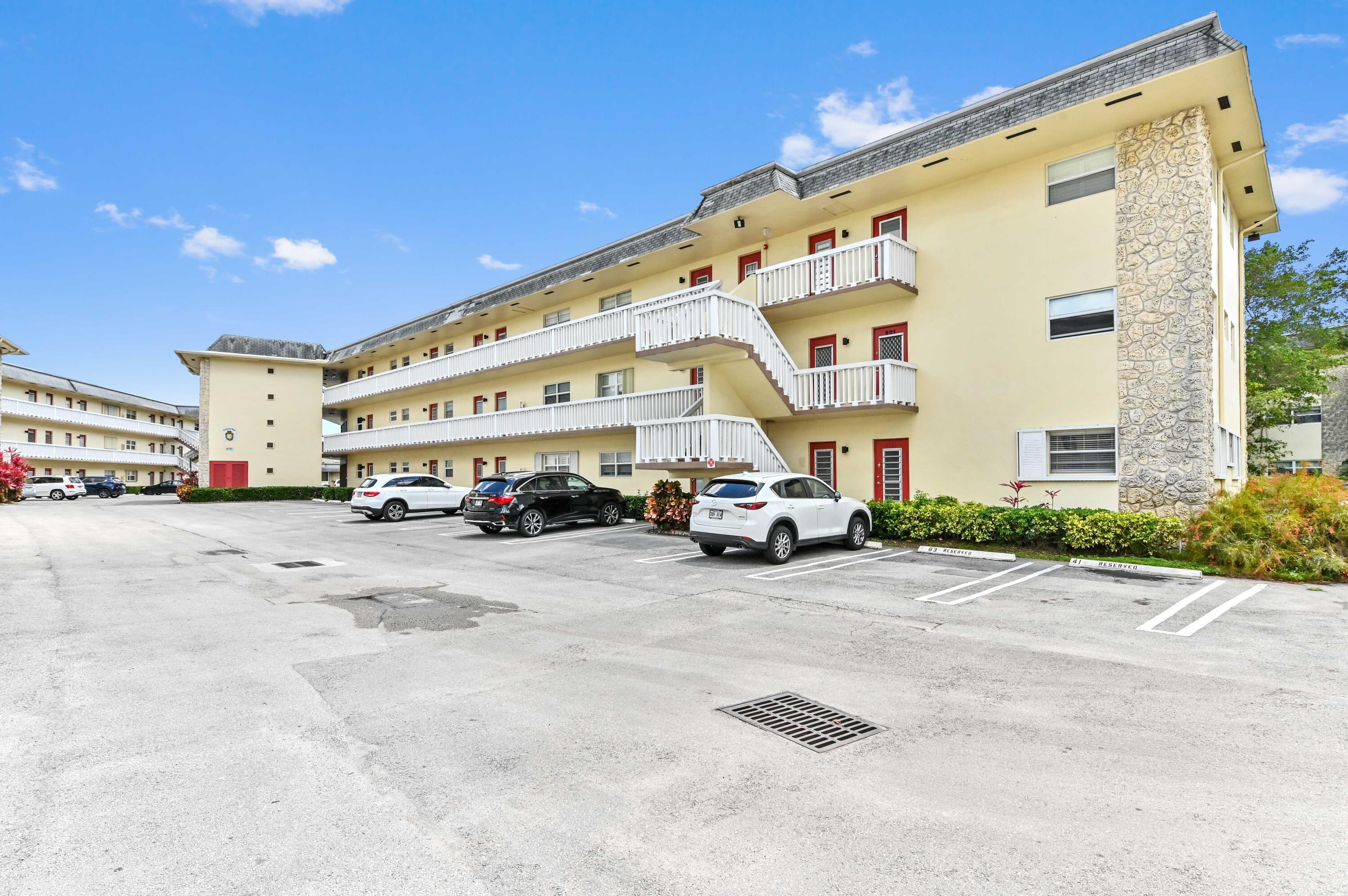 4321 NW 16th Street C302