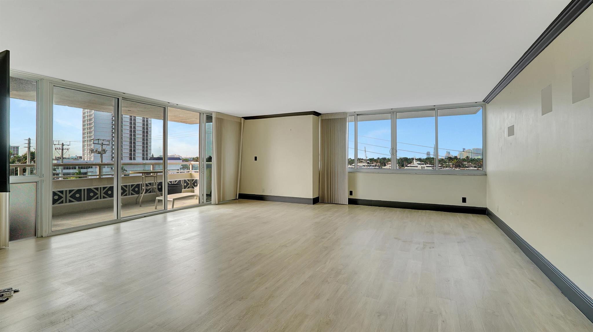 545 S Fort Lauderdale Beach Boulevard 403 Property Photo 3