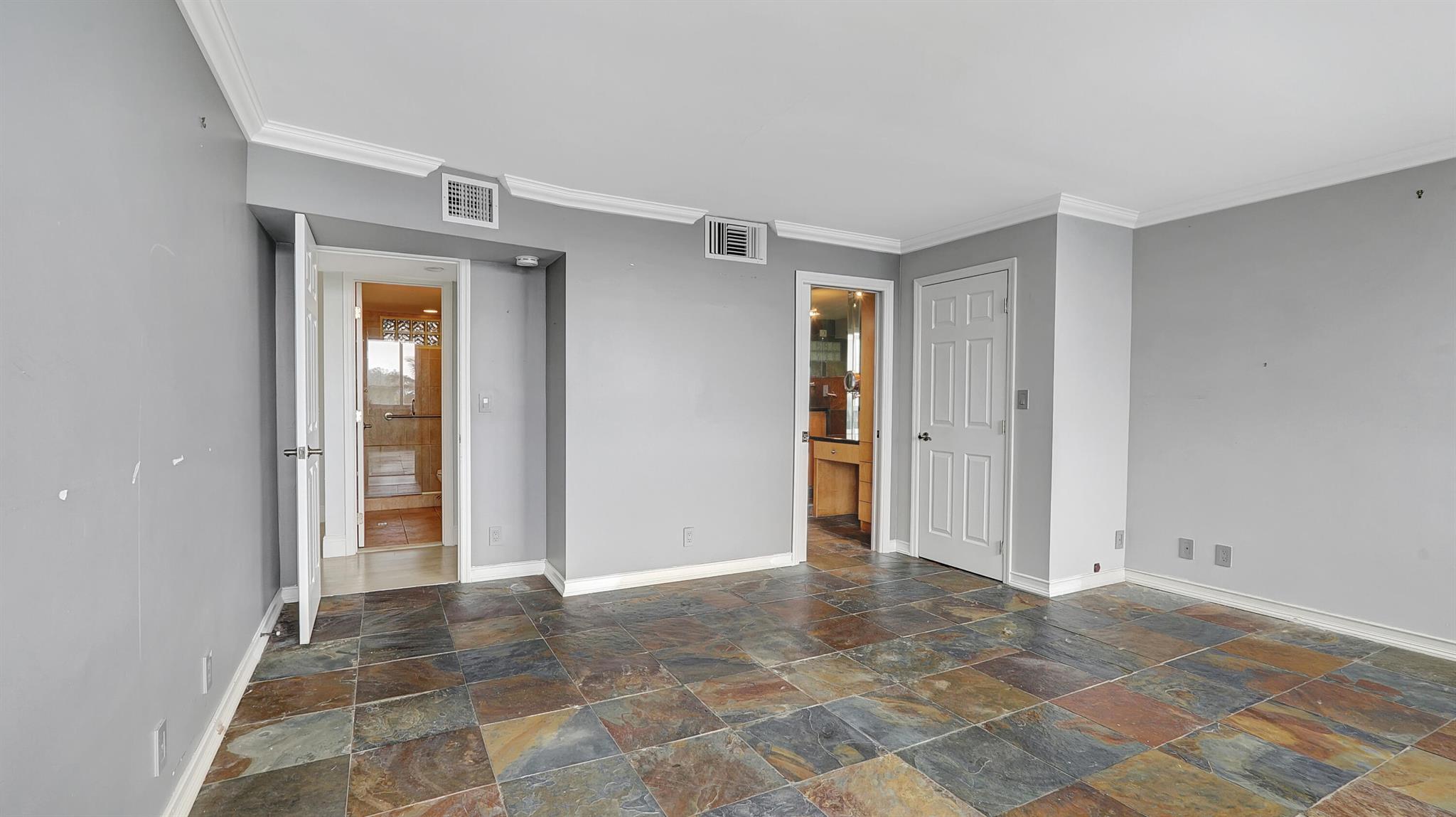 545 S Fort Lauderdale Beach Boulevard 403 Property Photo 12