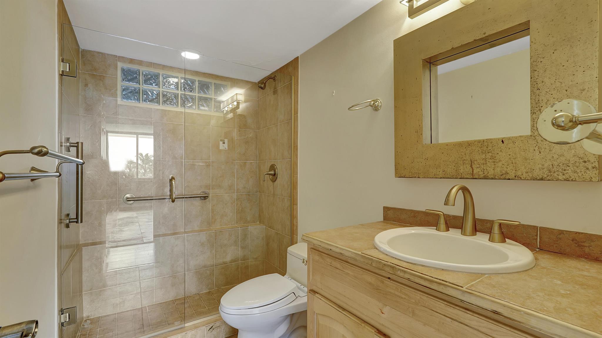 545 S Fort Lauderdale Beach Boulevard 403 Property Photo 17