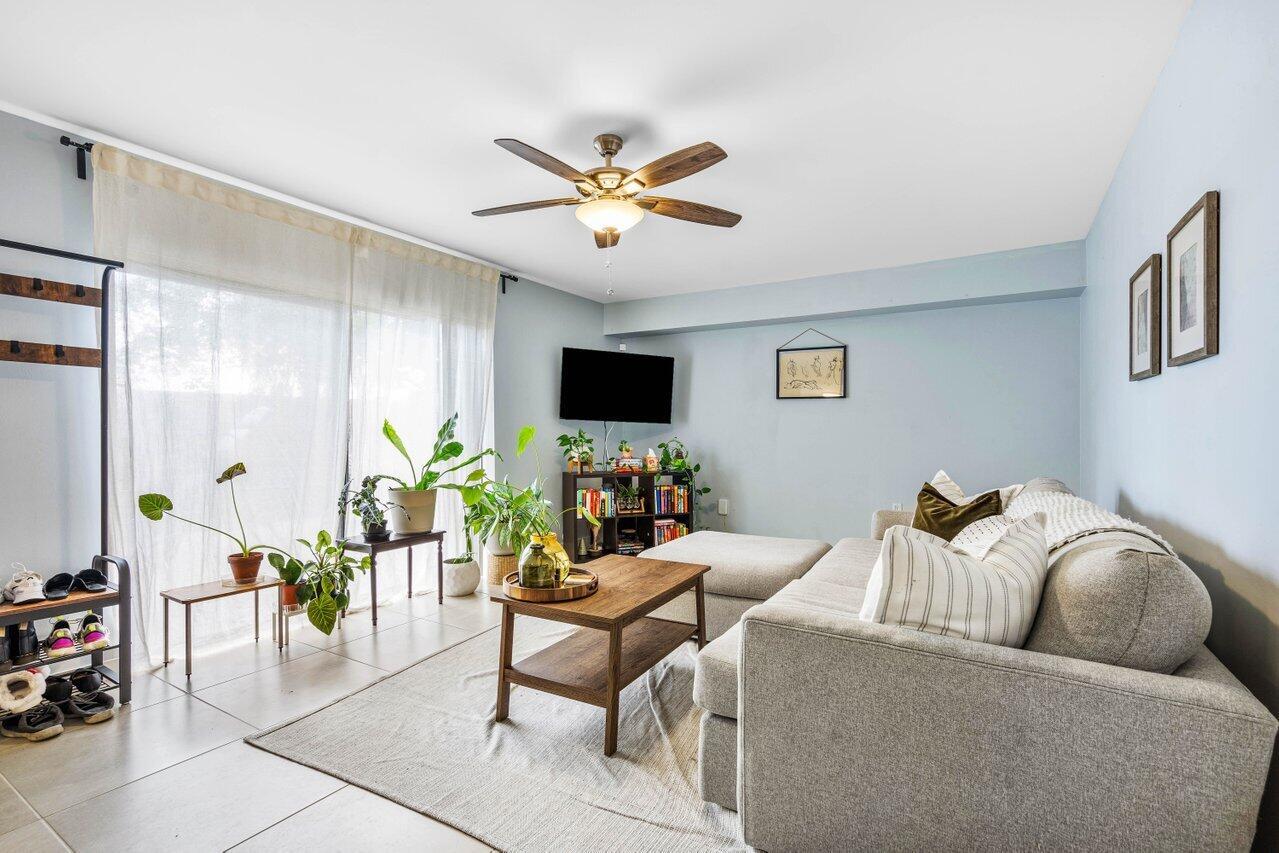 8007 80th Way Way Property Photo 15