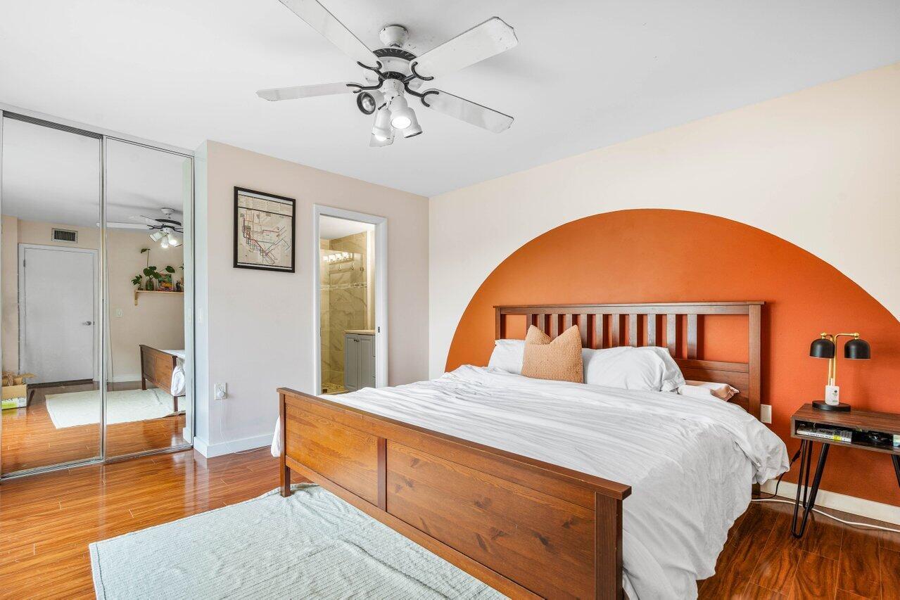 8007 80th Way Way Property Photo 18
