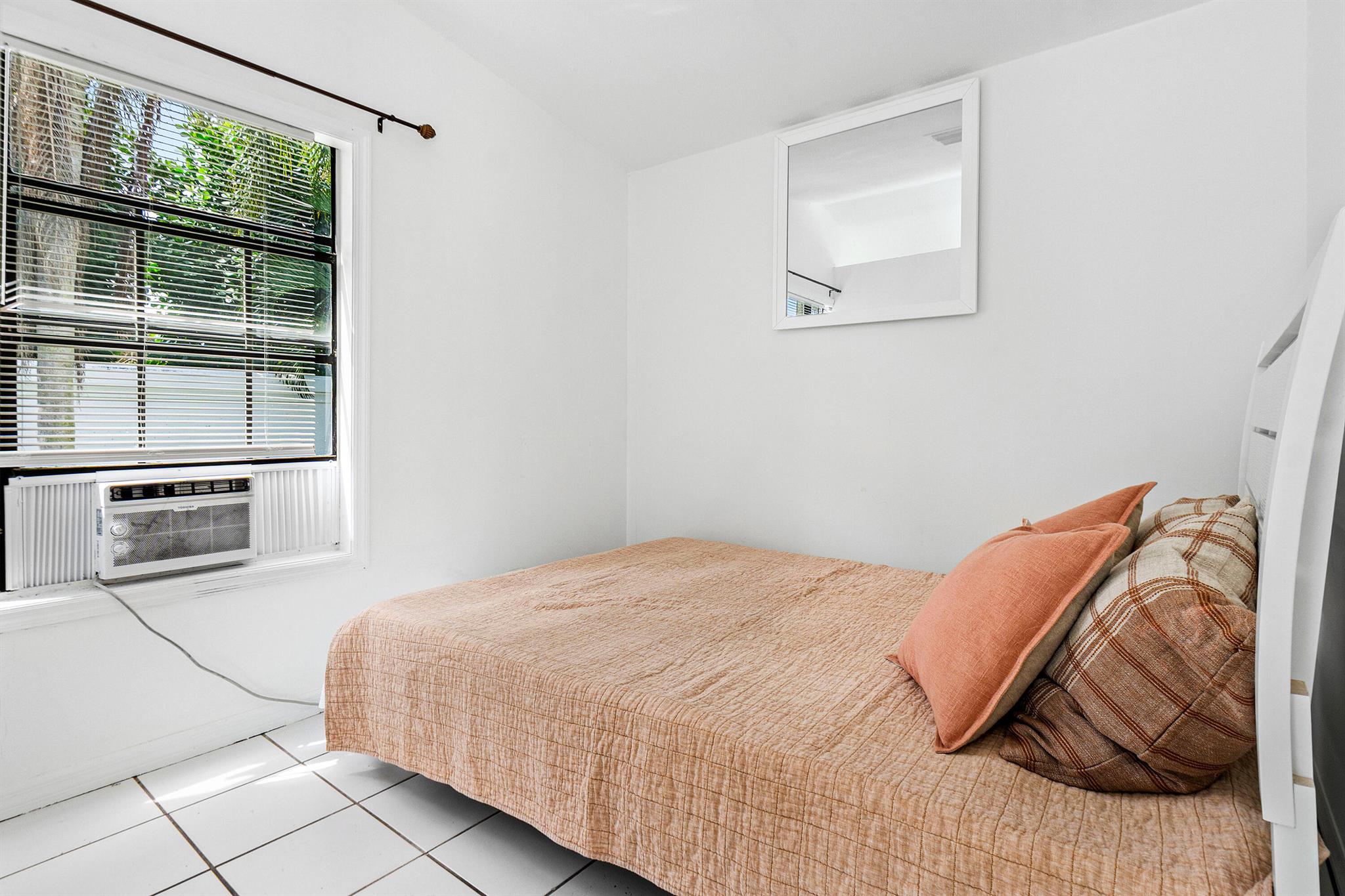 624 Allen Avenue D Property Photo 12