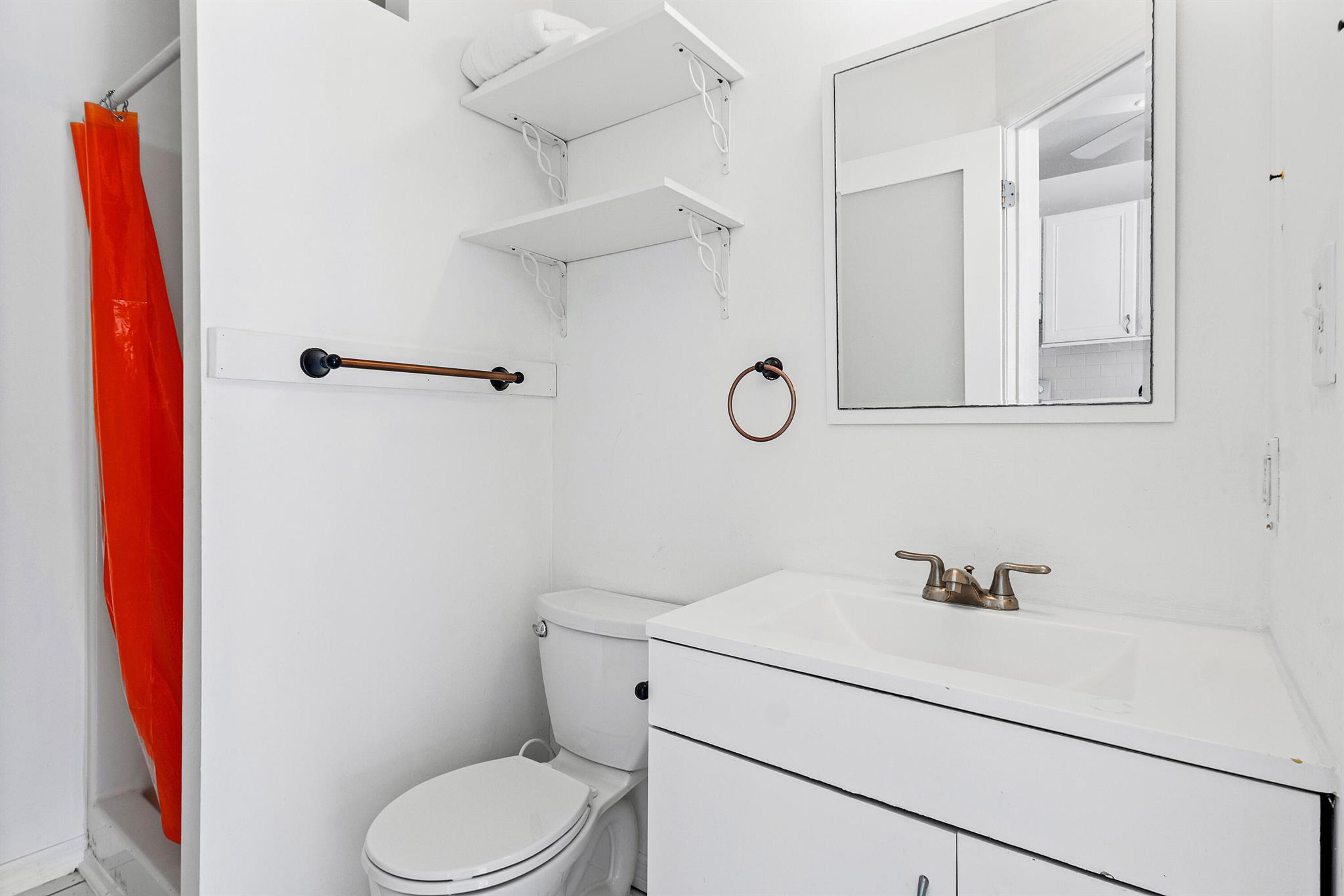 624 Allen Avenue D Property Photo 14
