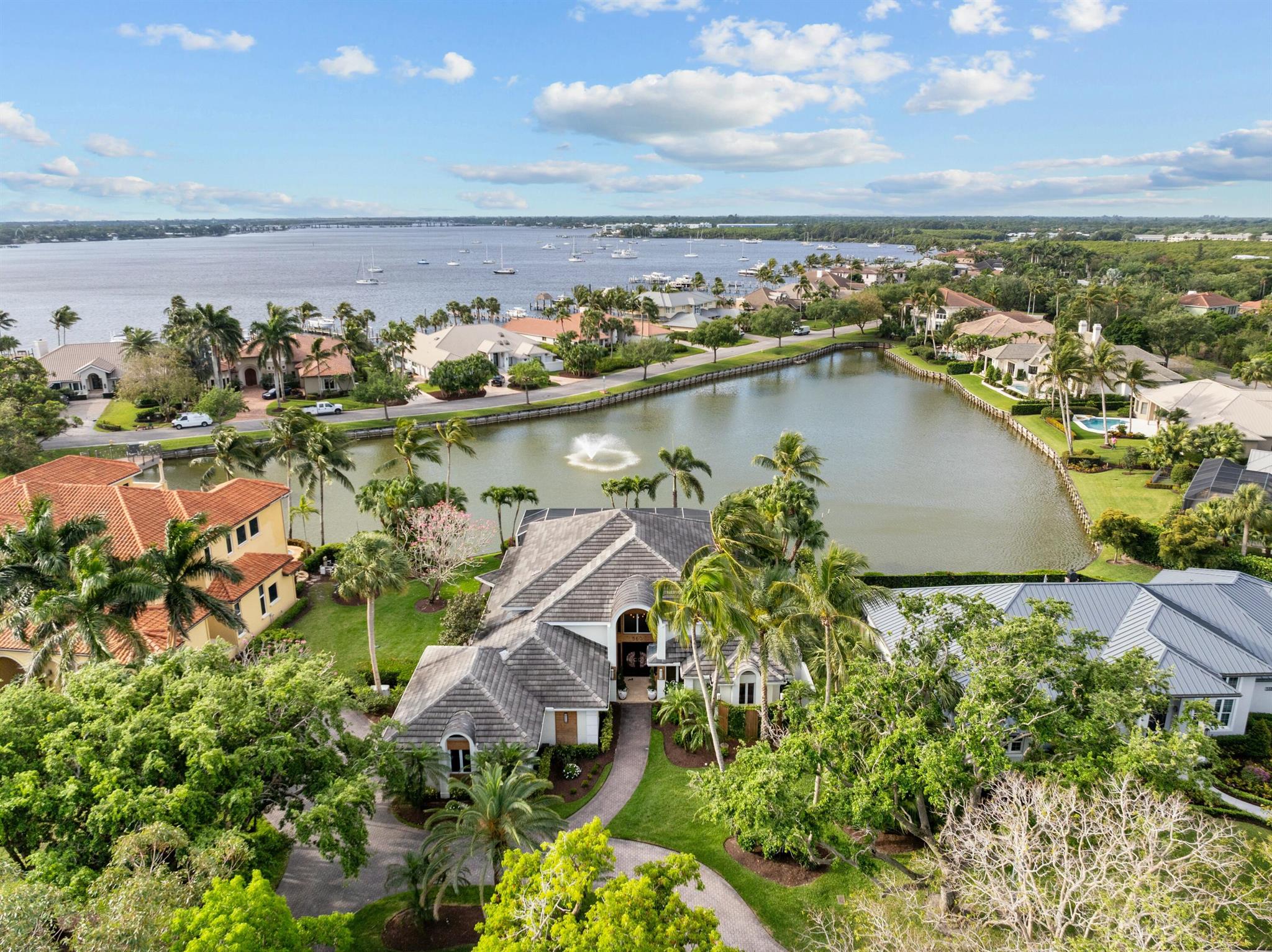 560 Sw Bay Pointe Circle Property Photo 1