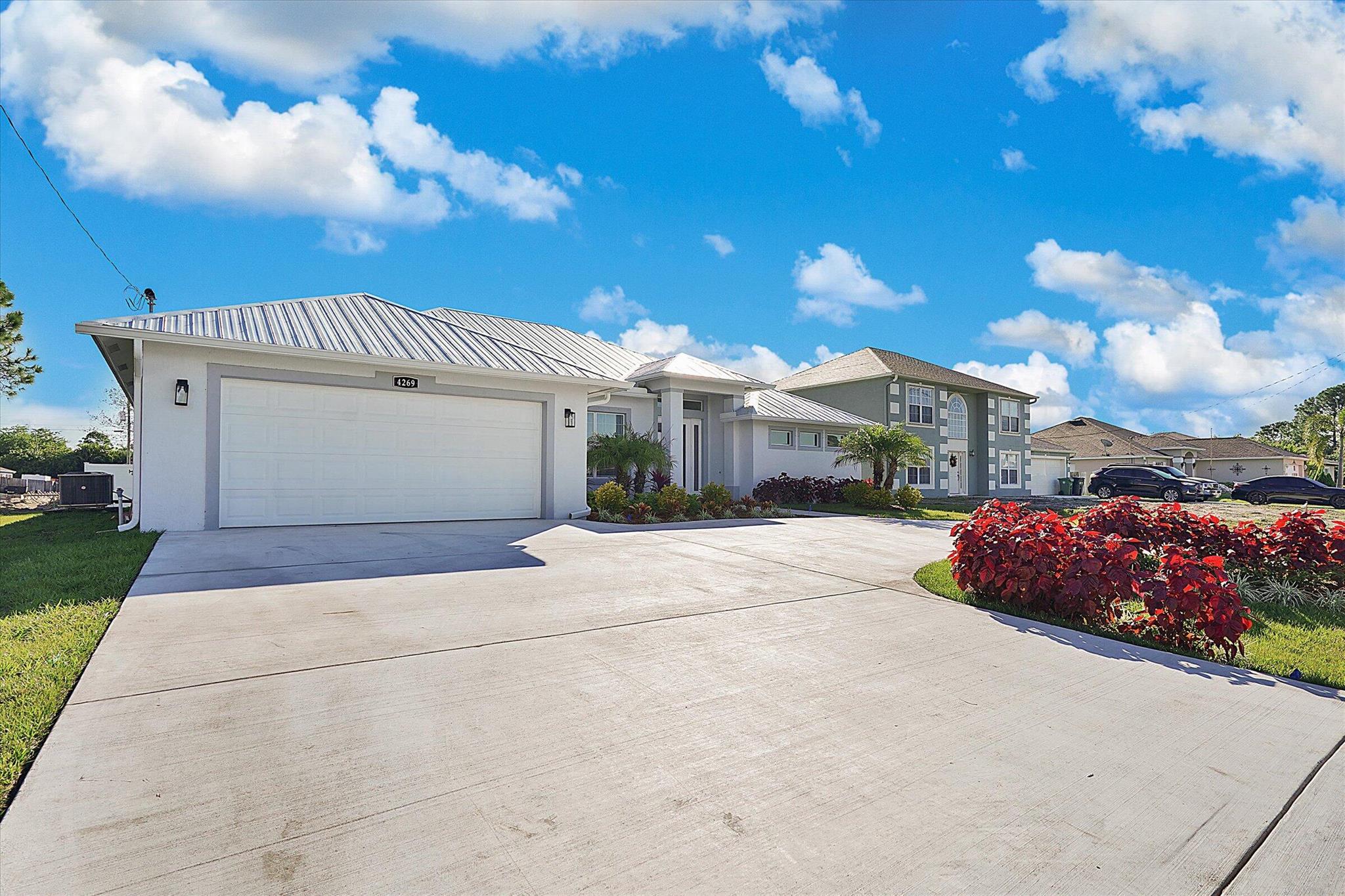 4269 Sw Savona Boulevard Property Photo 4