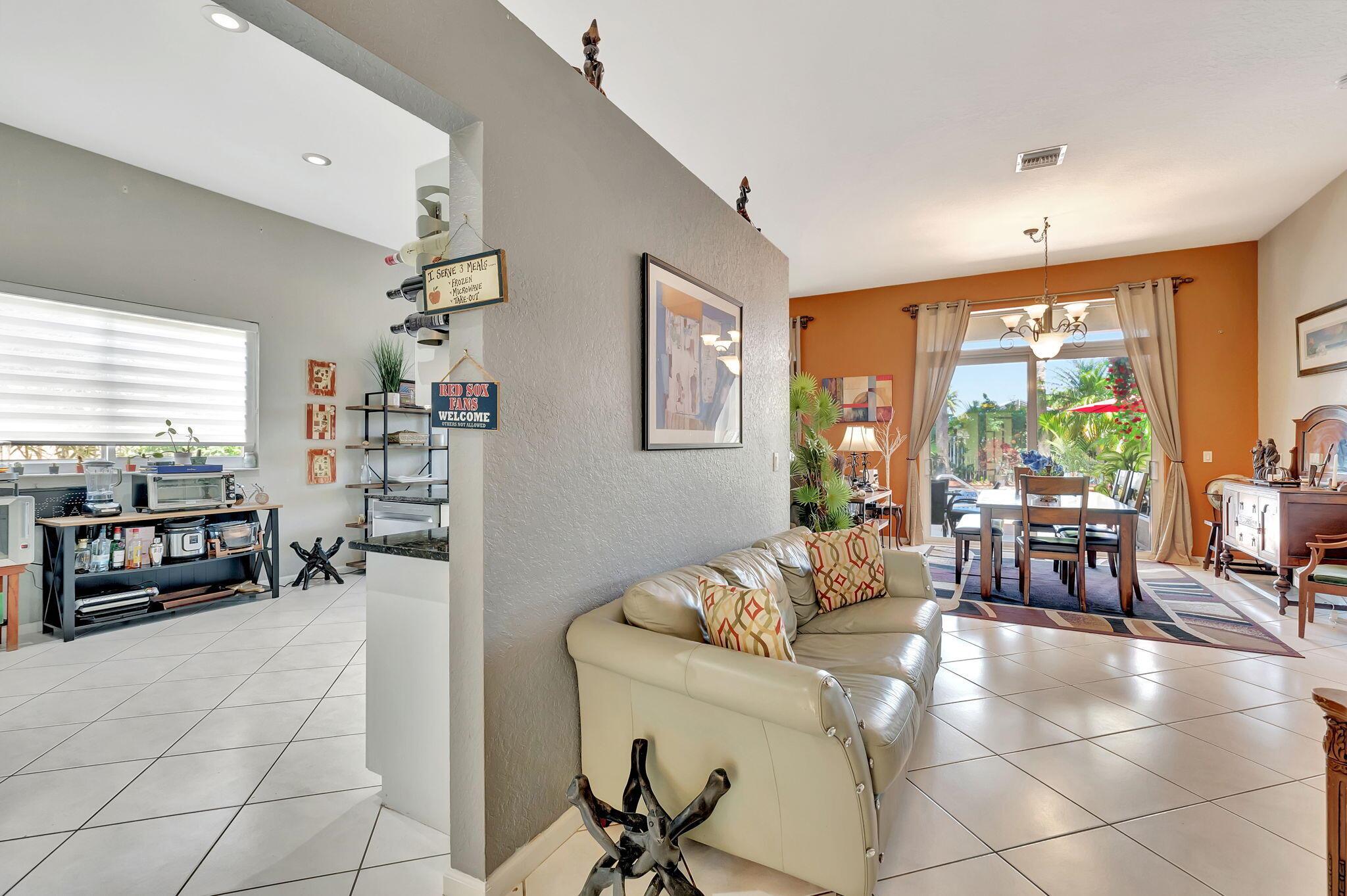 5215 Ventura Drive Property Photo 8