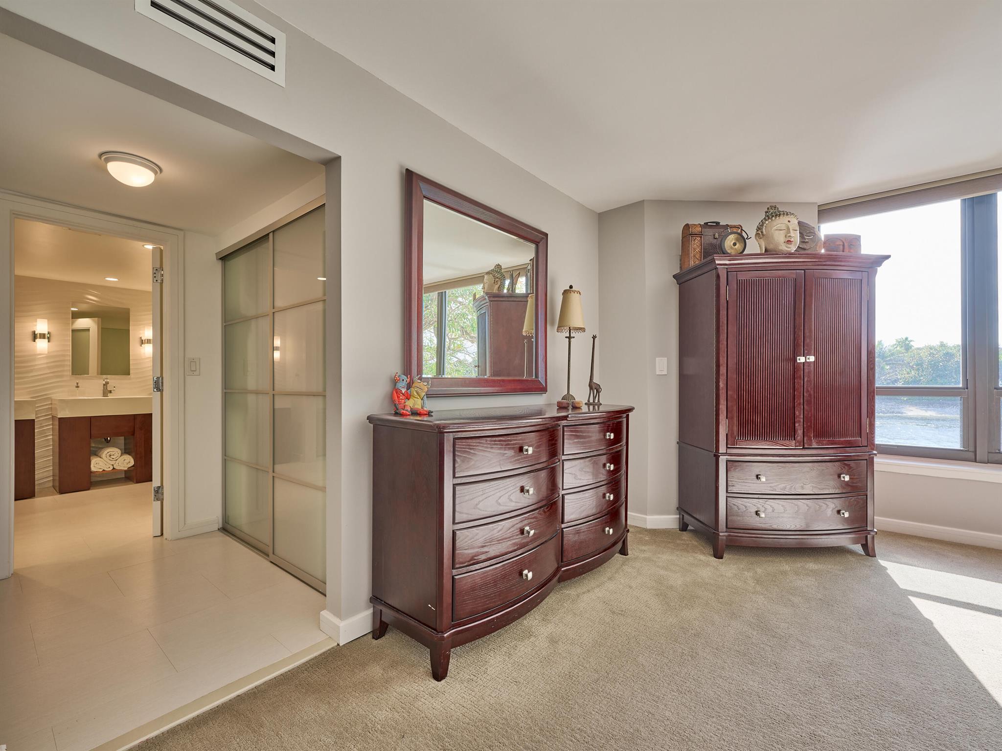 1170 Hillsboro Mile 106 Property Photo 40