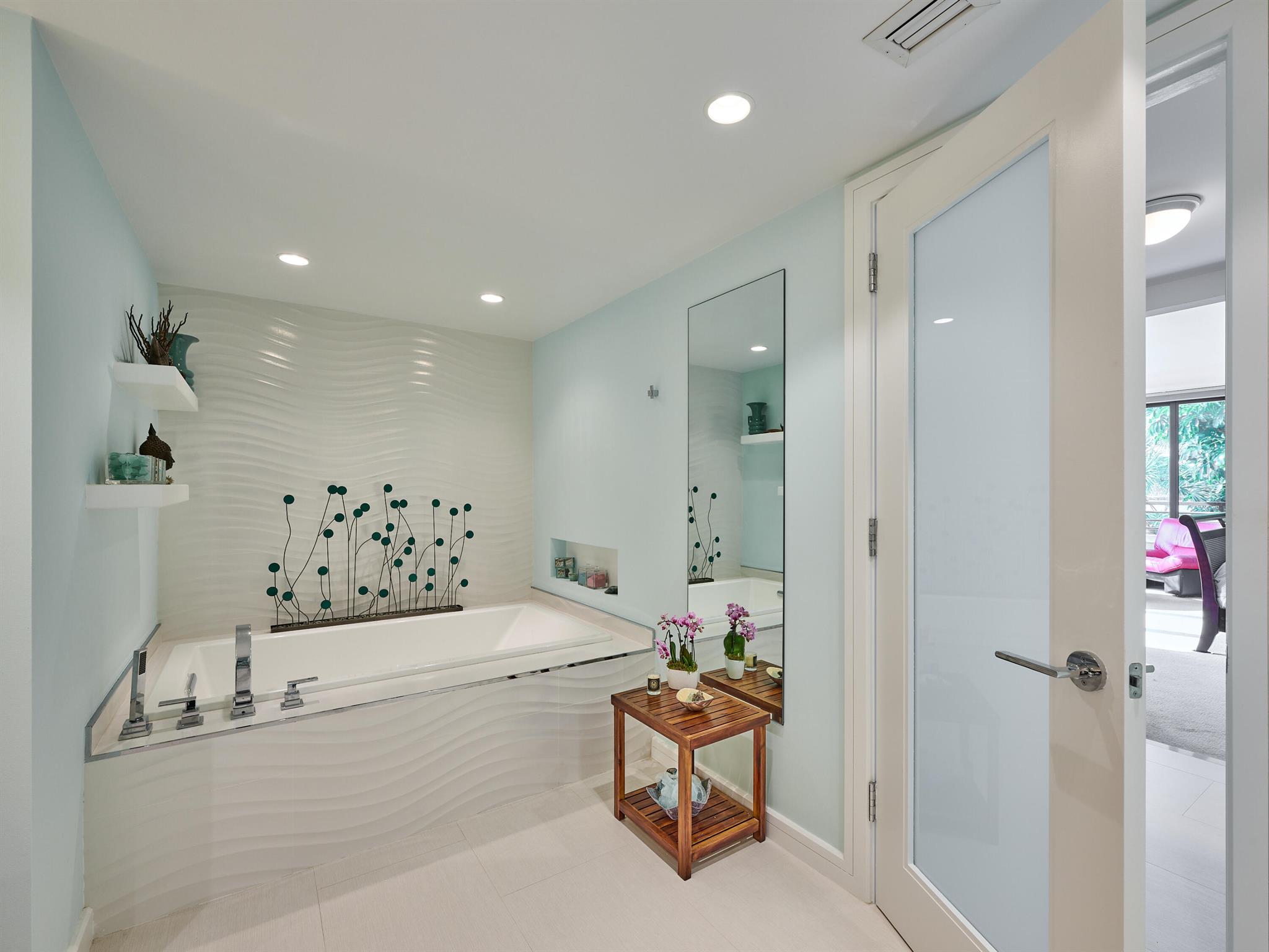 1170 Hillsboro Mile 106 Property Photo 47