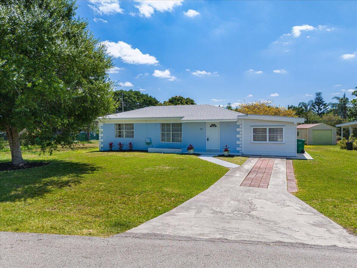 748 Altura Street Property Photo 2