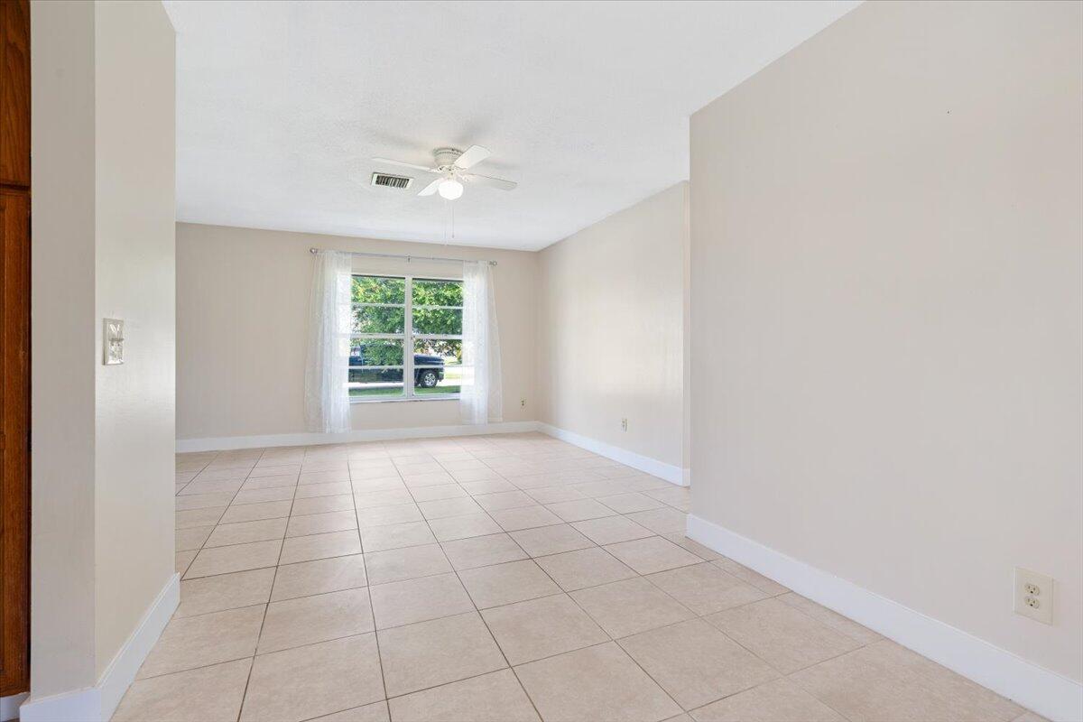 748 Altura Street Property Photo 16