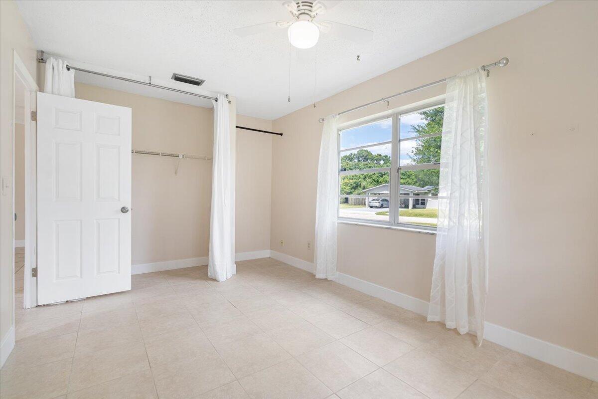 748 Altura Street Property Photo 17
