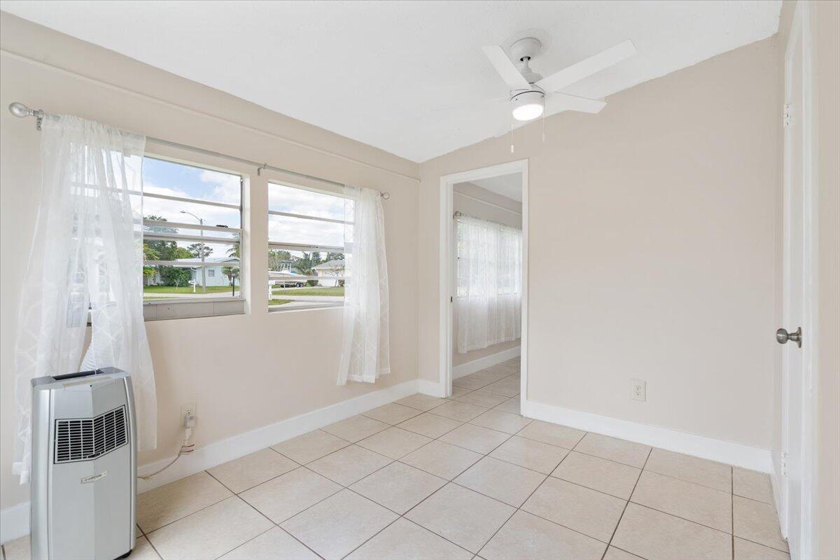 748 Altura Street Property Photo 20
