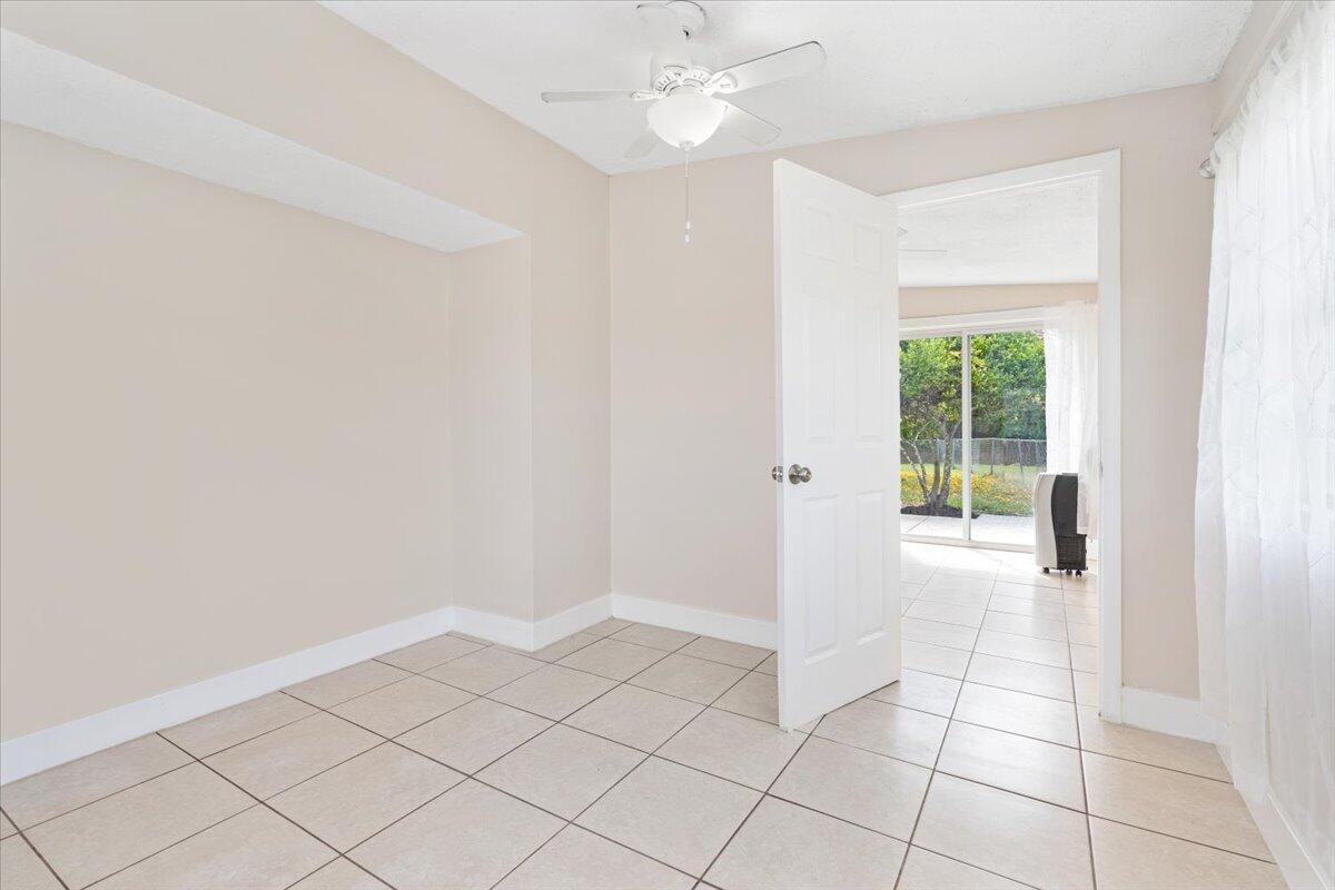 748 Altura Street Property Photo 22