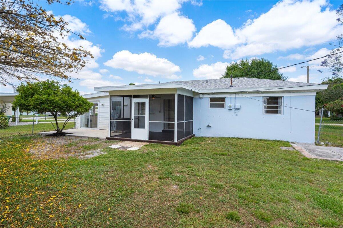 748 Altura Street Property Photo 26