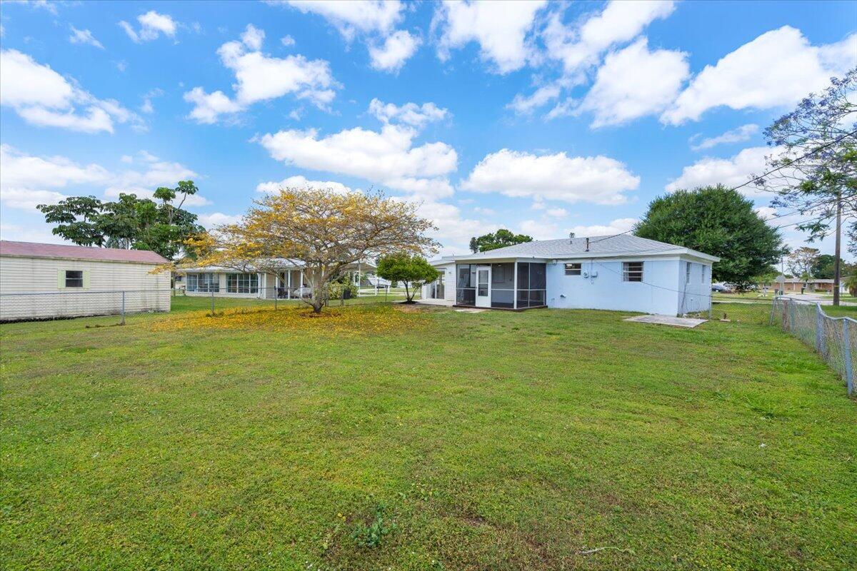 748 Altura Street Property Photo 28