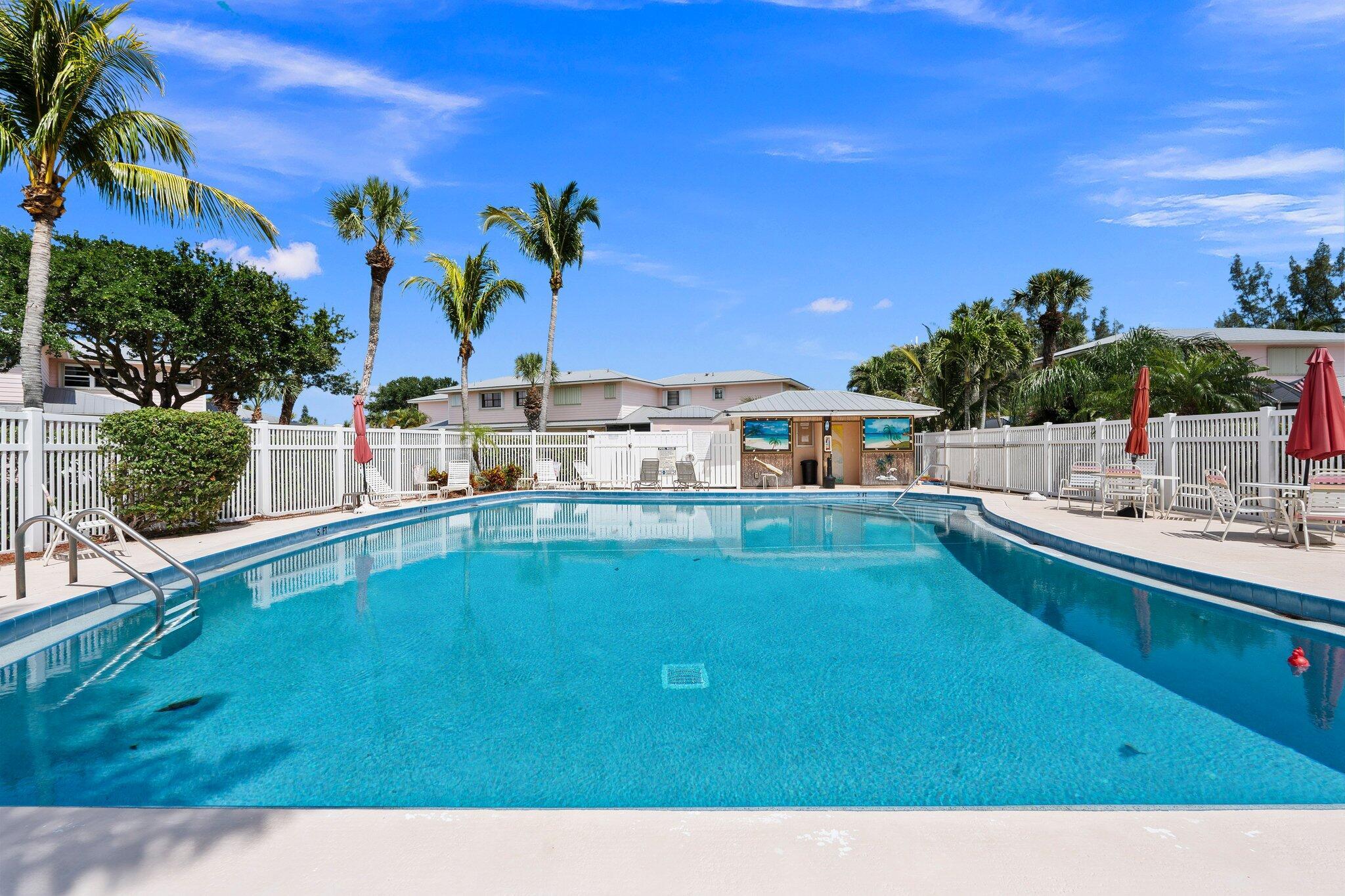 1771 Gulfstream Avenue B4 Property Photo 5