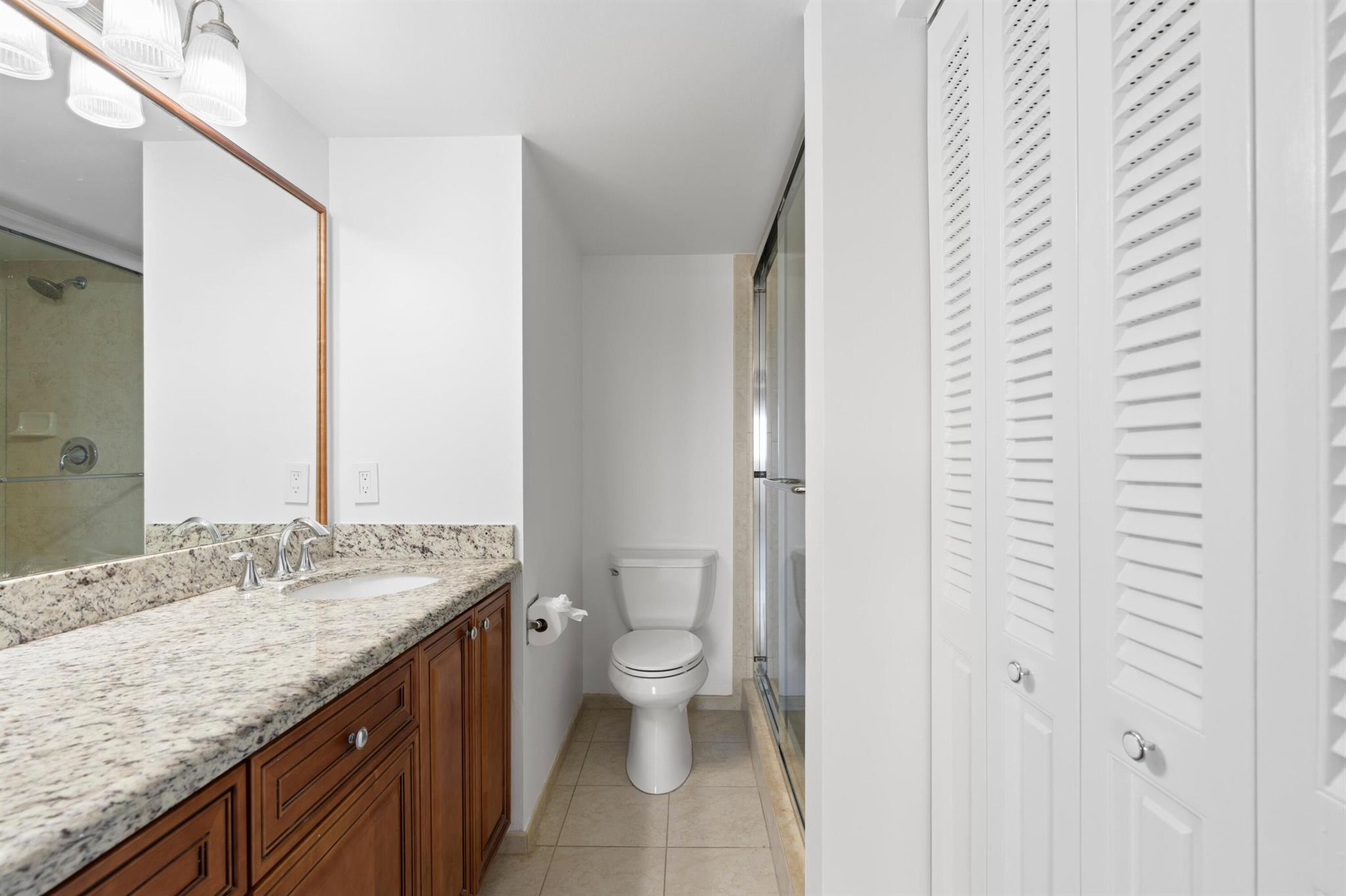 4042 Newcastle C Property Photo 14