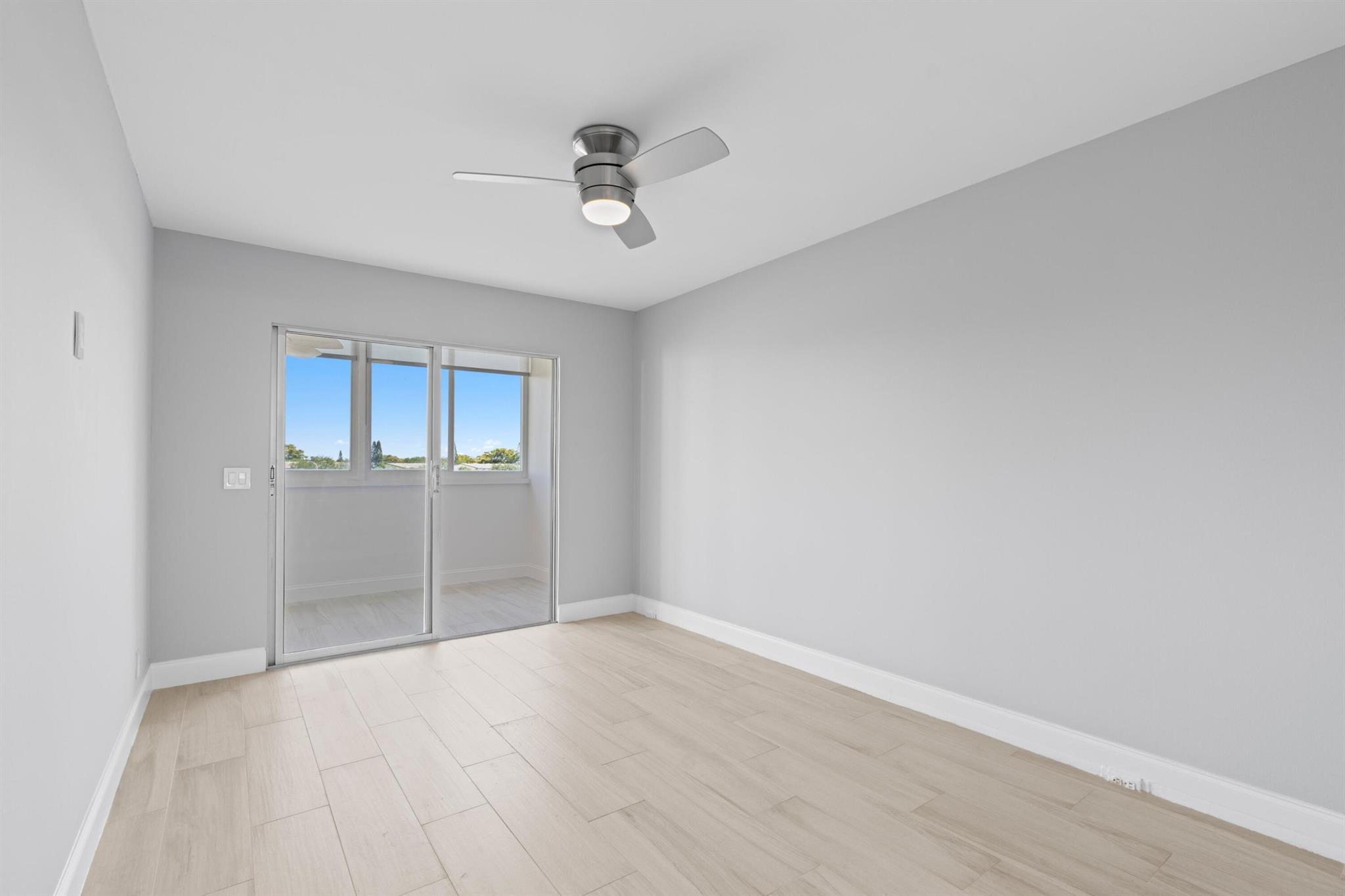 4042 Newcastle C Property Photo 18