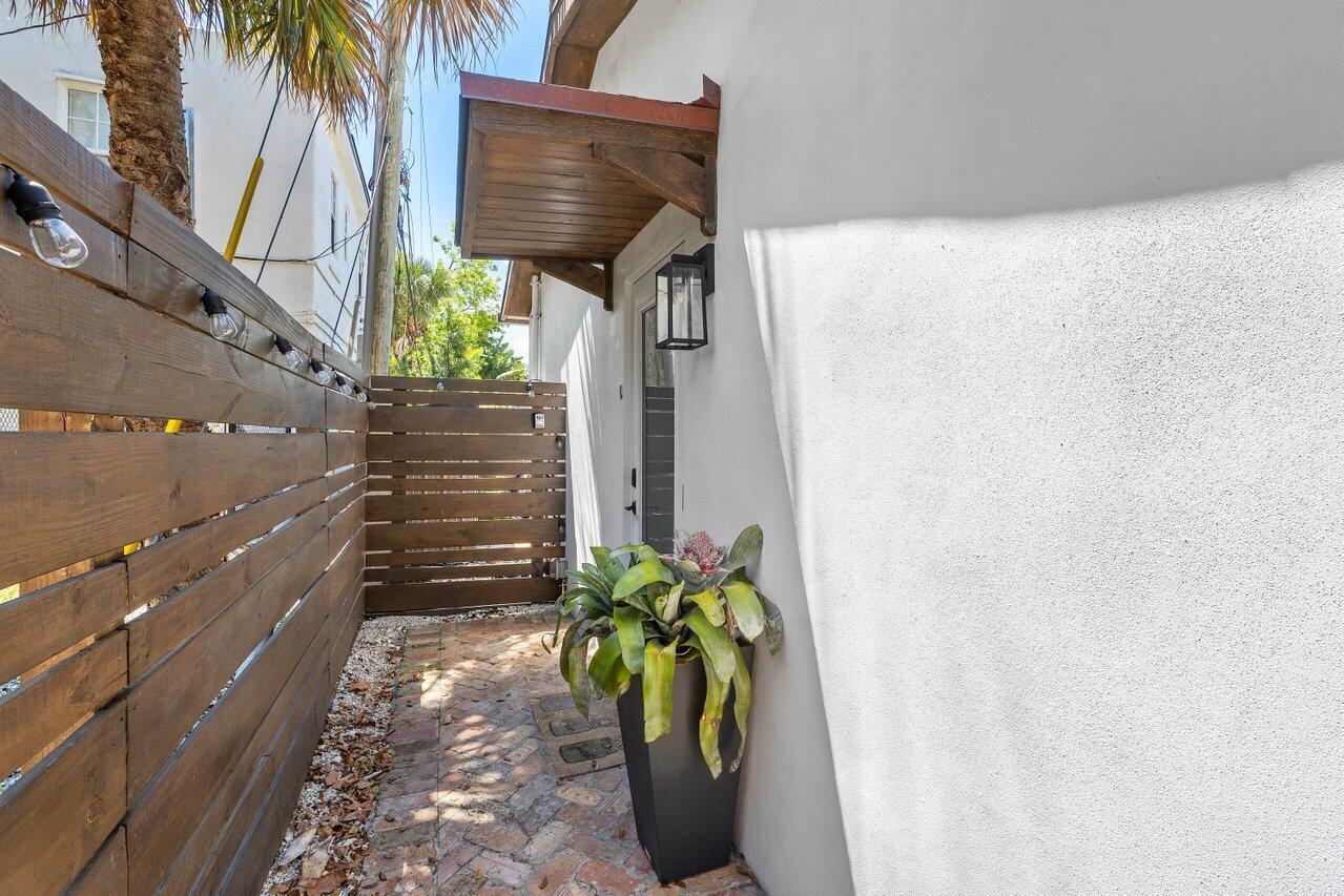 706 Sunset Road C Property Photo 3