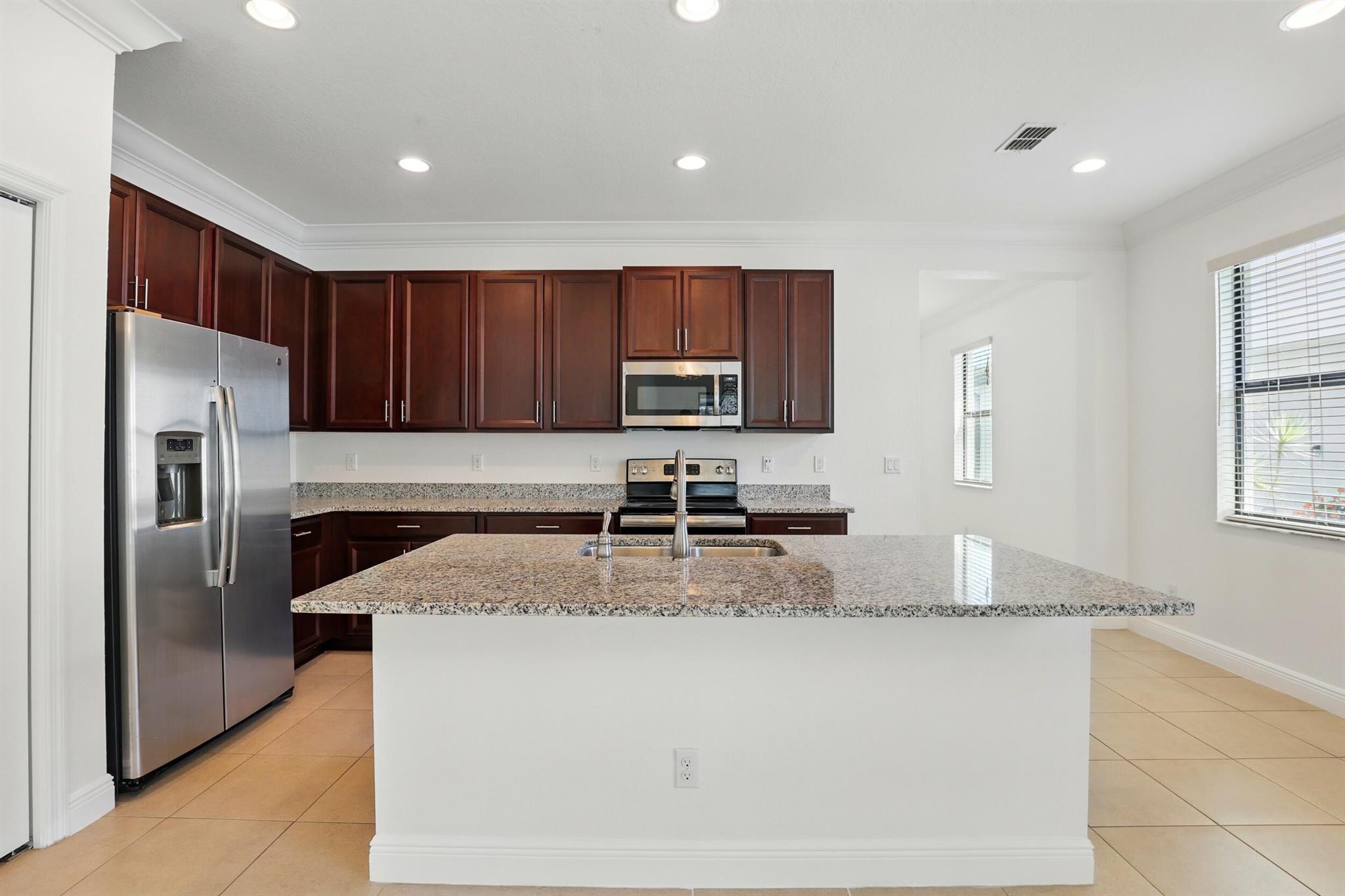 228 Se Via Visconti Property Photo 5