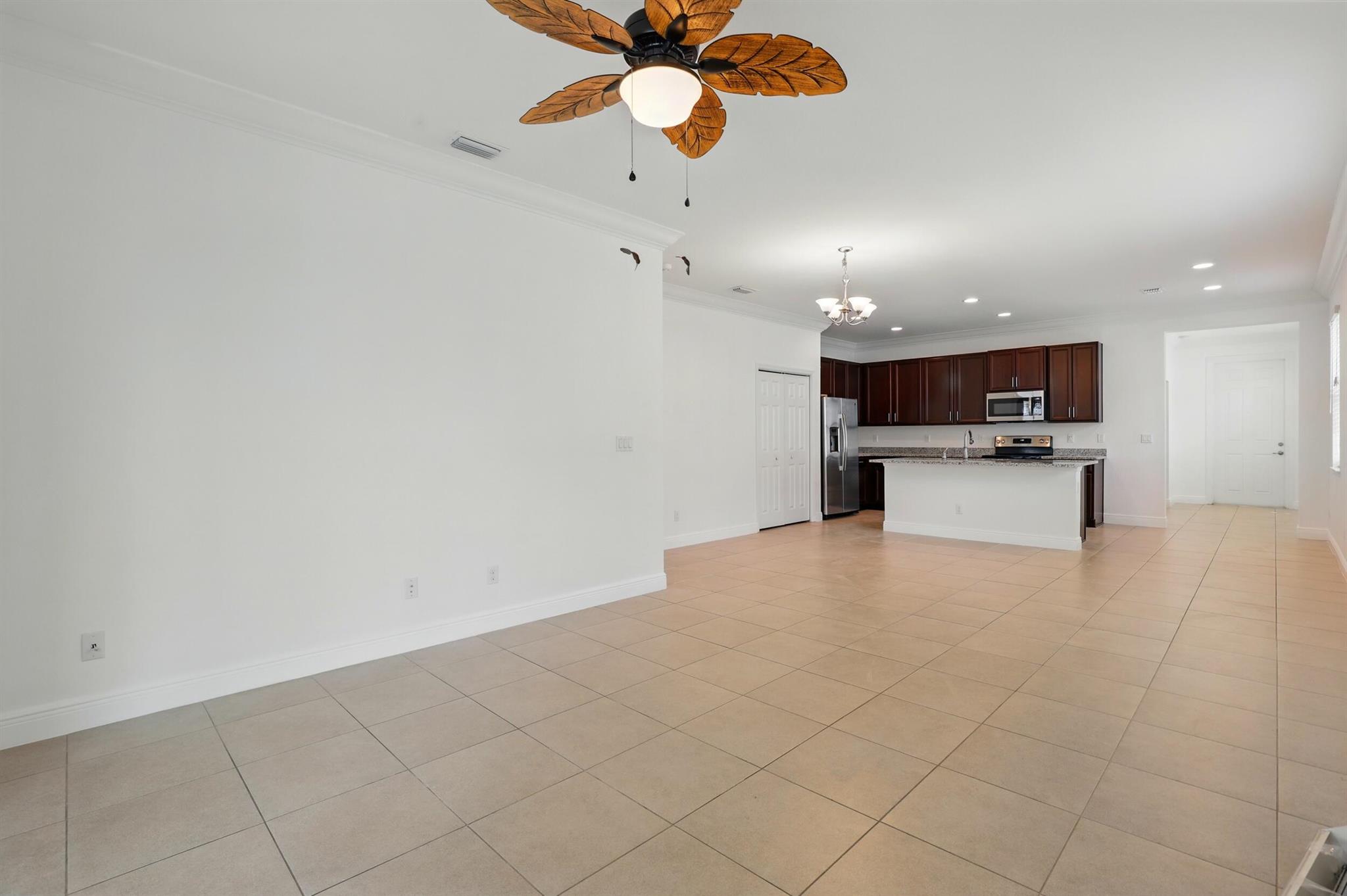 228 Se Via Visconti Property Photo 8