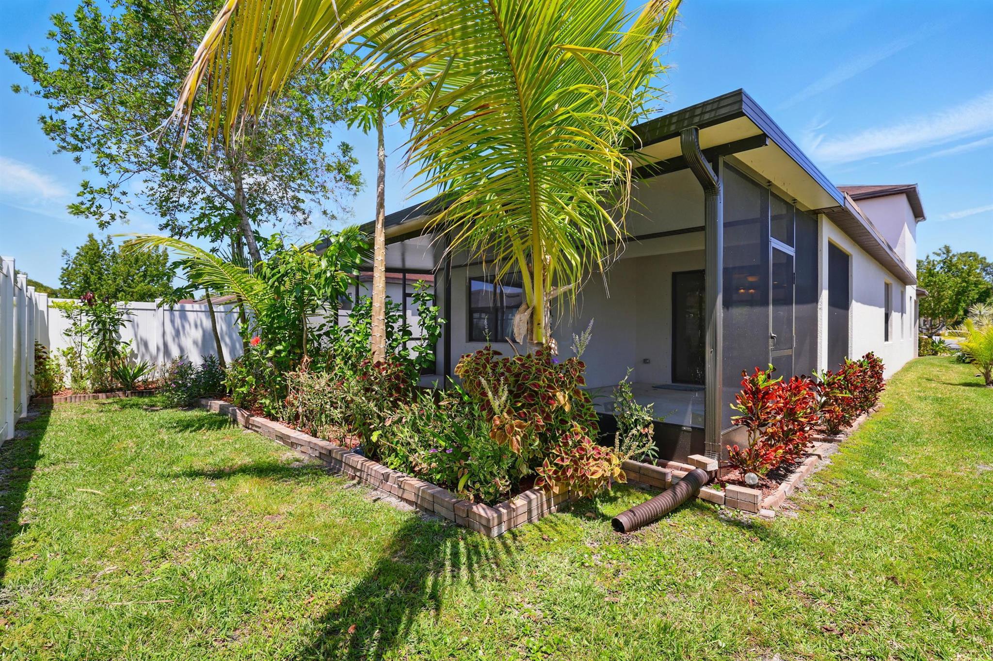 228 Se Via Visconti Property Photo 28